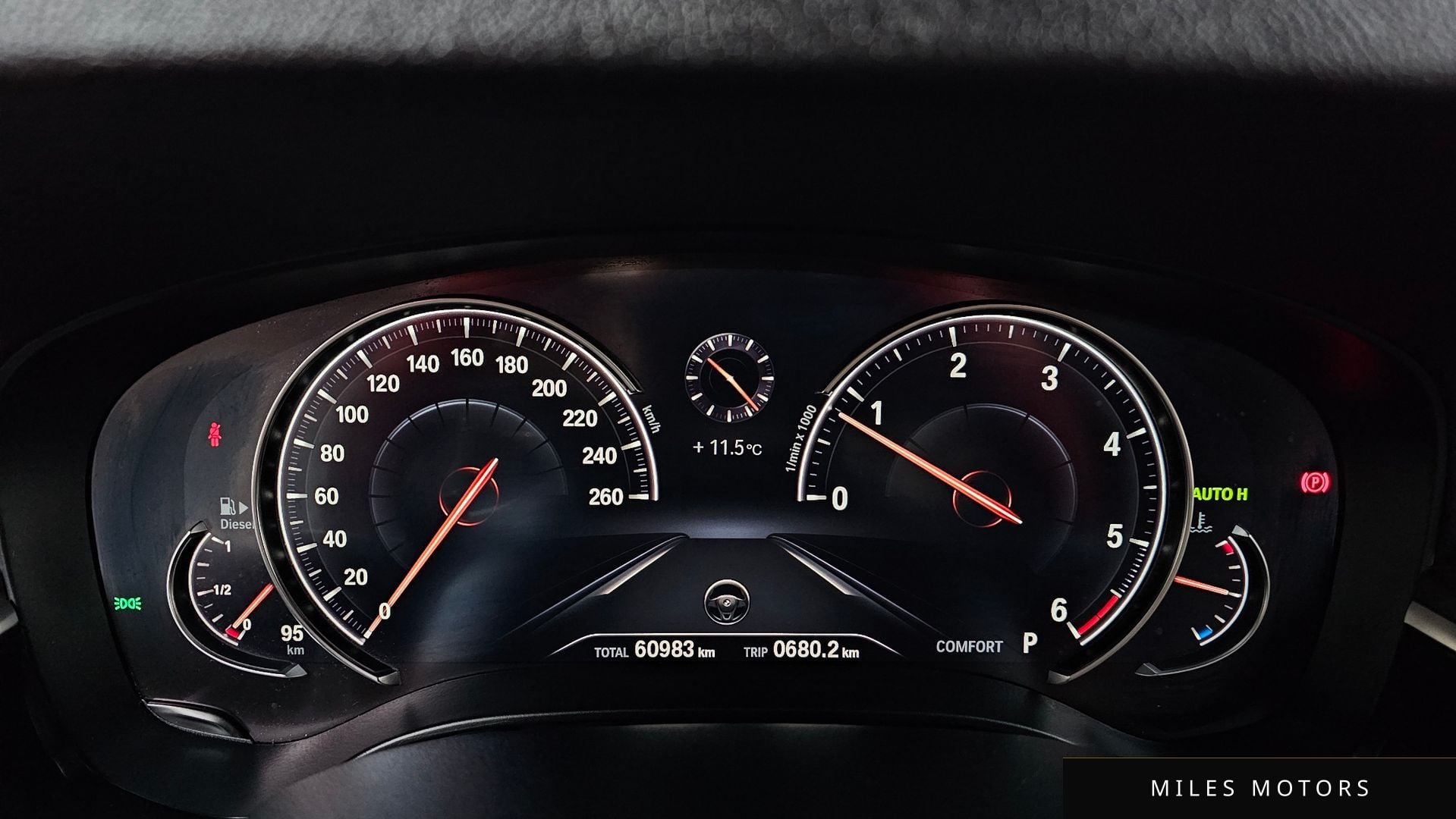 BMW 5 Series (G30) 2018 — миниатюра 8