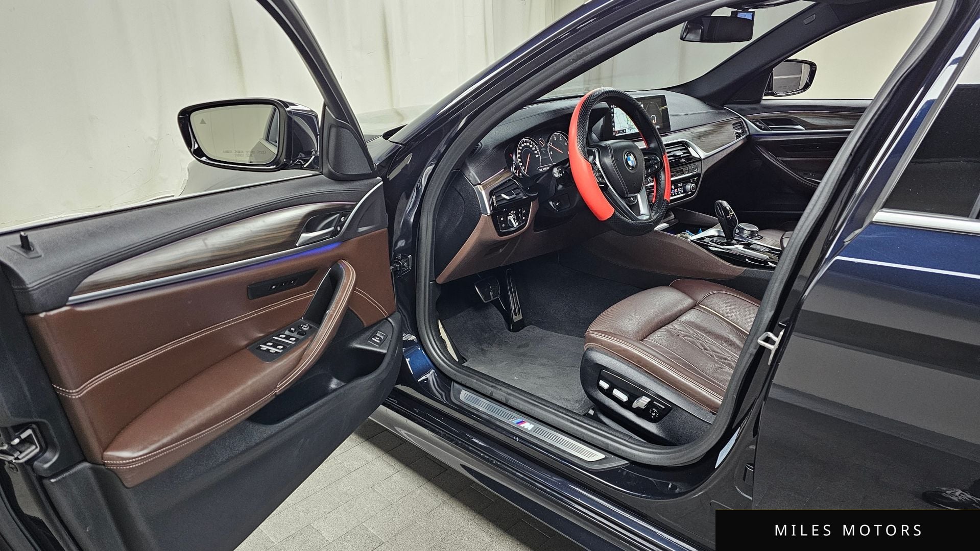 BMW 5 Series (G30) 2018 — миниатюра 10