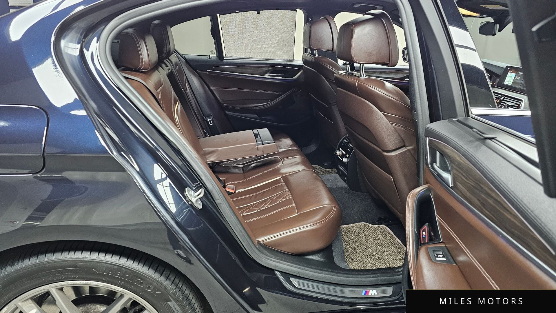 BMW 5 Series (G30) 2018 — миниатюра 12