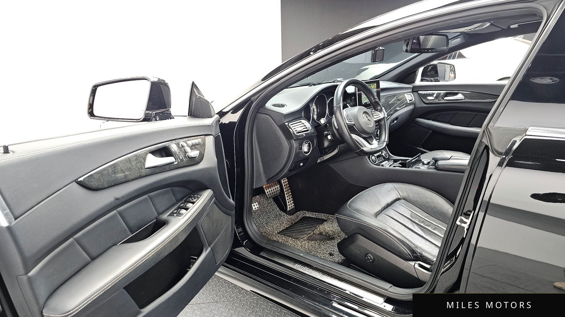 Mercedes-Benz CLS-Class W218 2016 — миниатюра 11