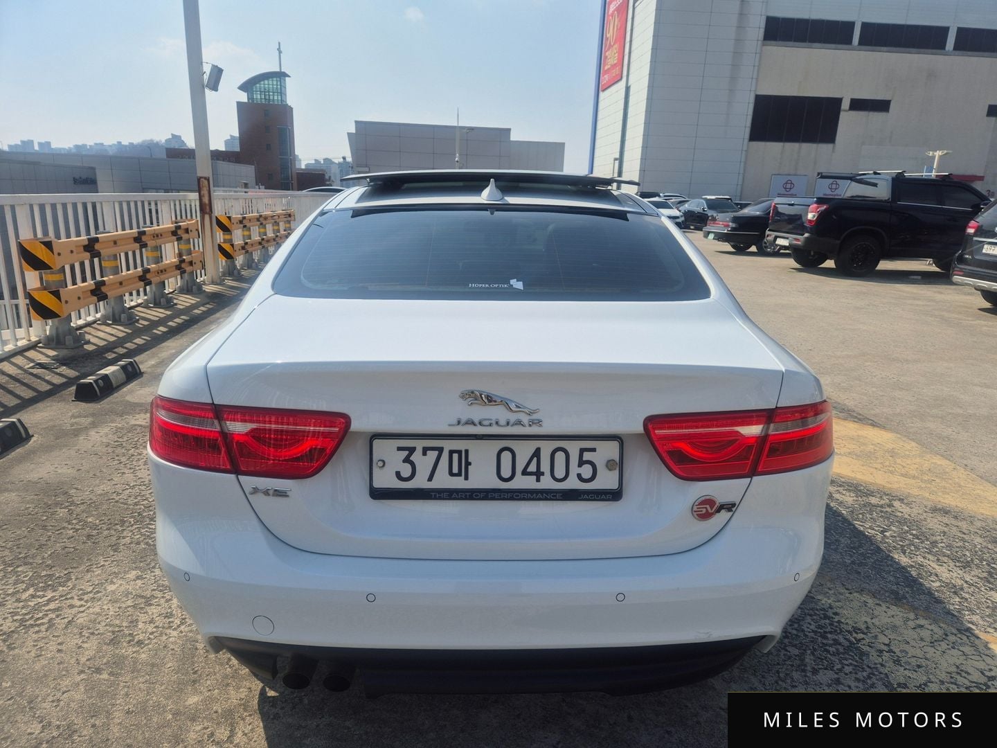 Jaguar XE 2016 — миниатюра 2