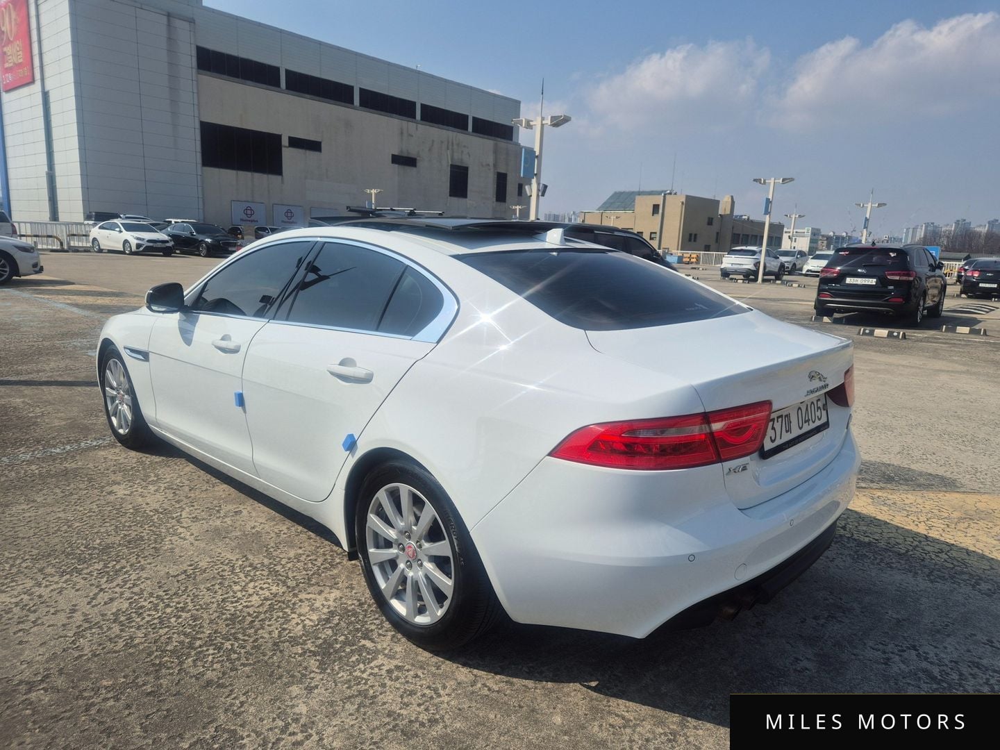 Jaguar XE 2016 — миниатюра 6