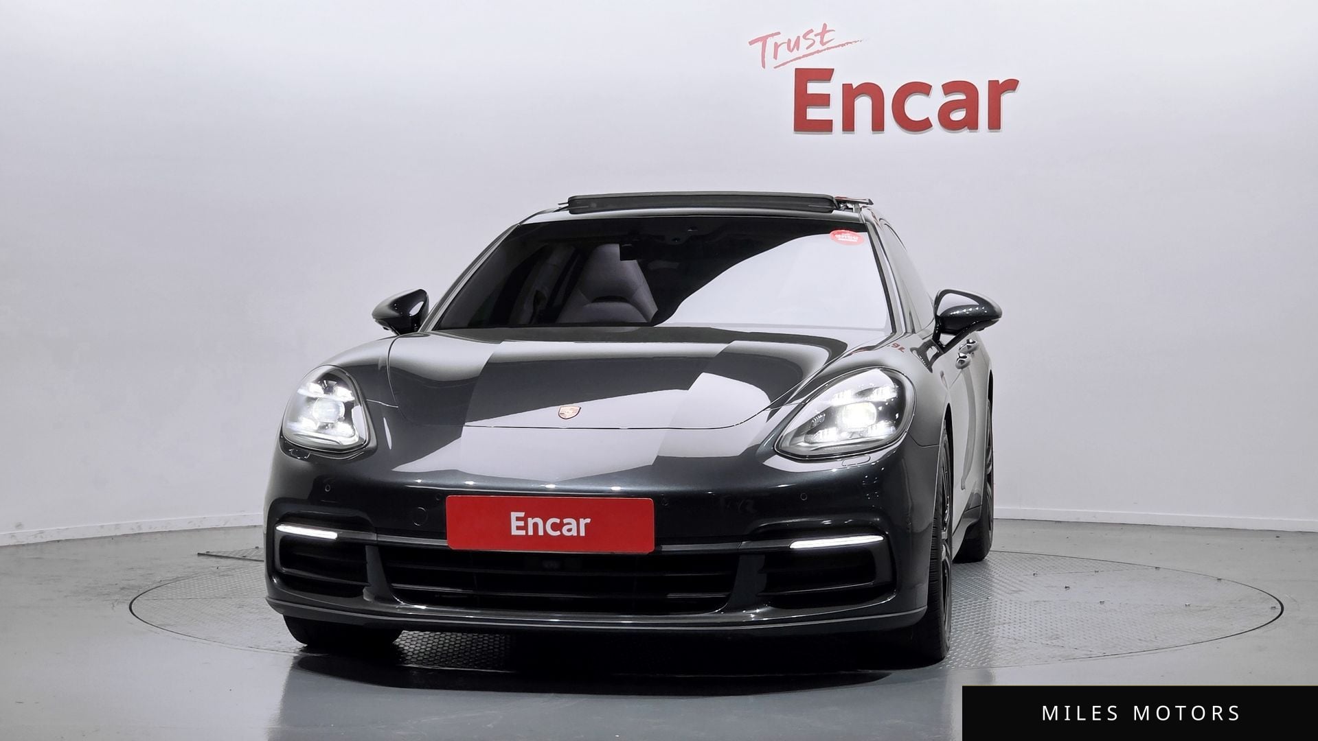 Porsche Panamera 2018 — миниатюра 3