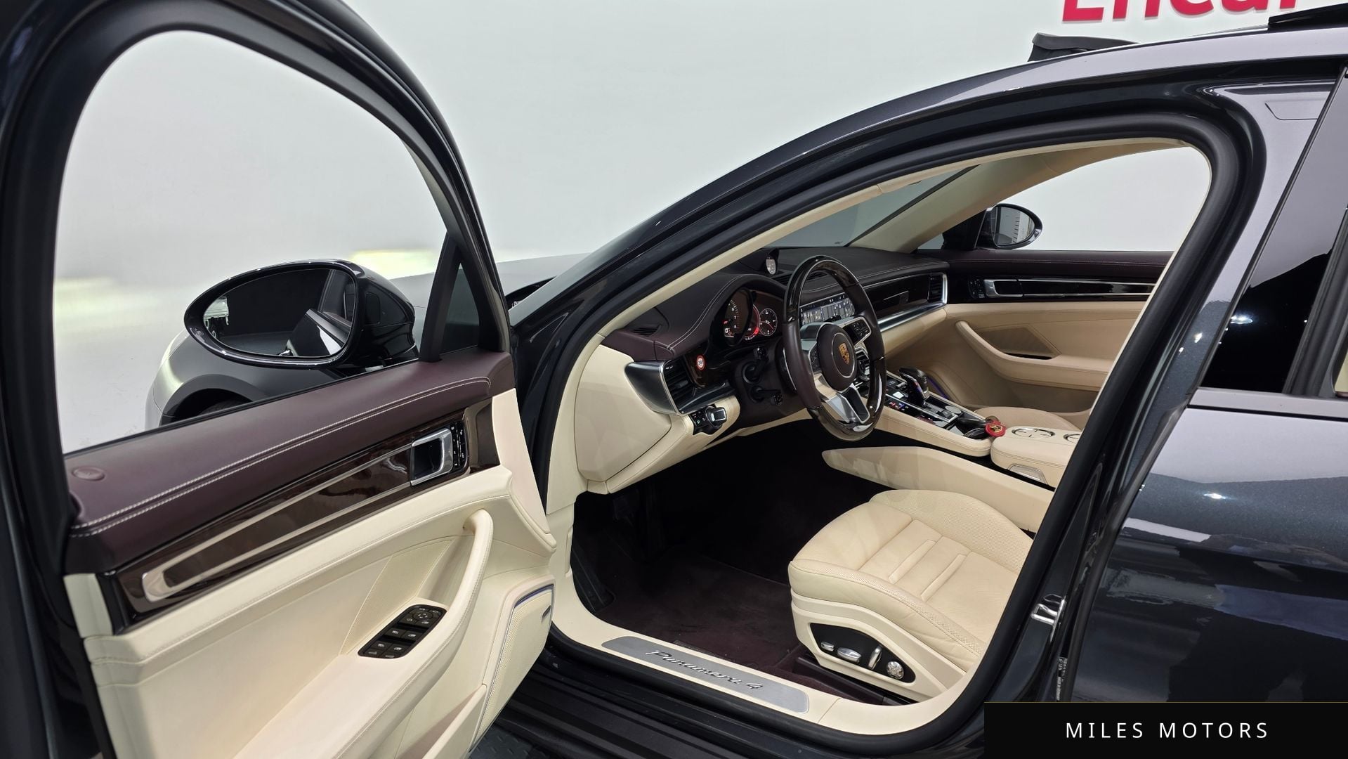 Porsche Panamera 2018 — миниатюра 11