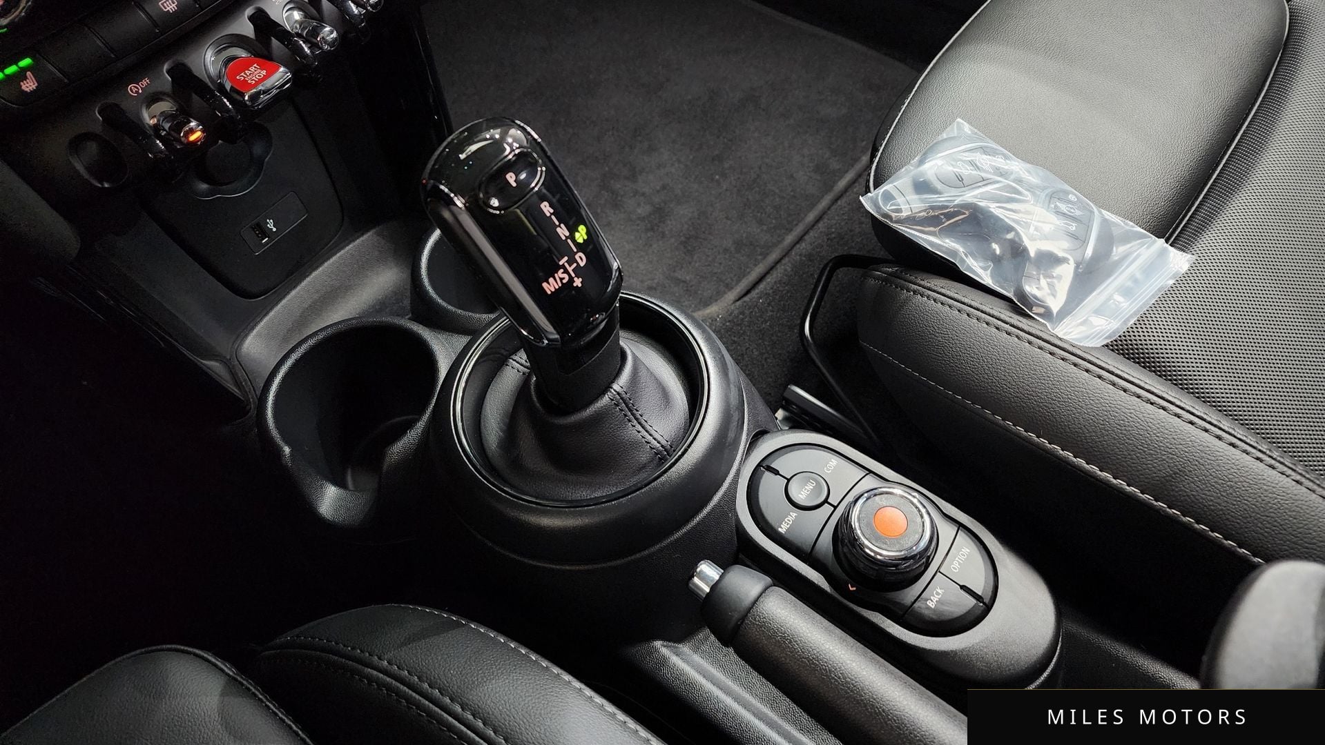 MINI Cooper 2022 — миниатюра 9