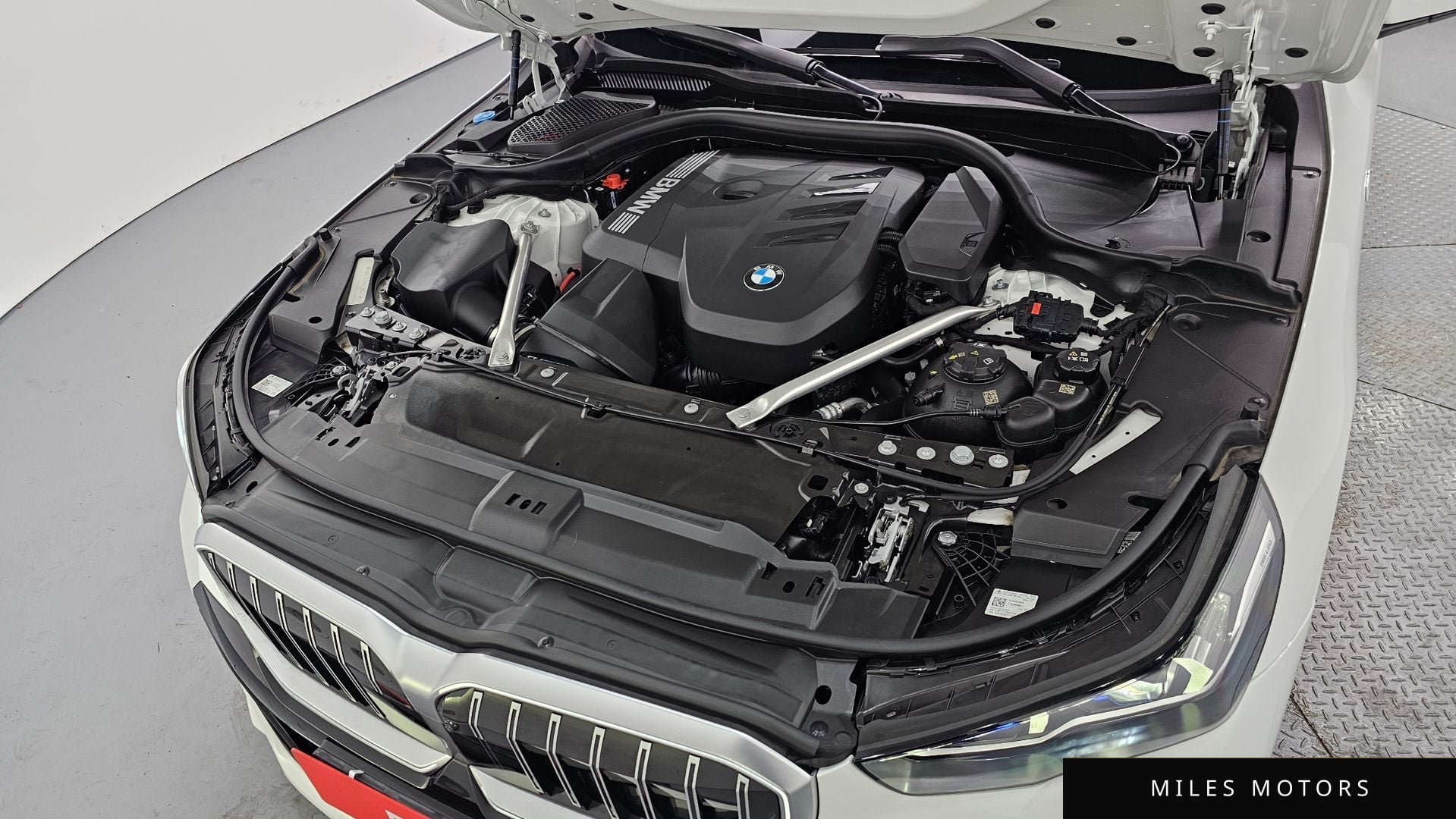 BMW 5 Series (G60) 2024 — миниатюра 6