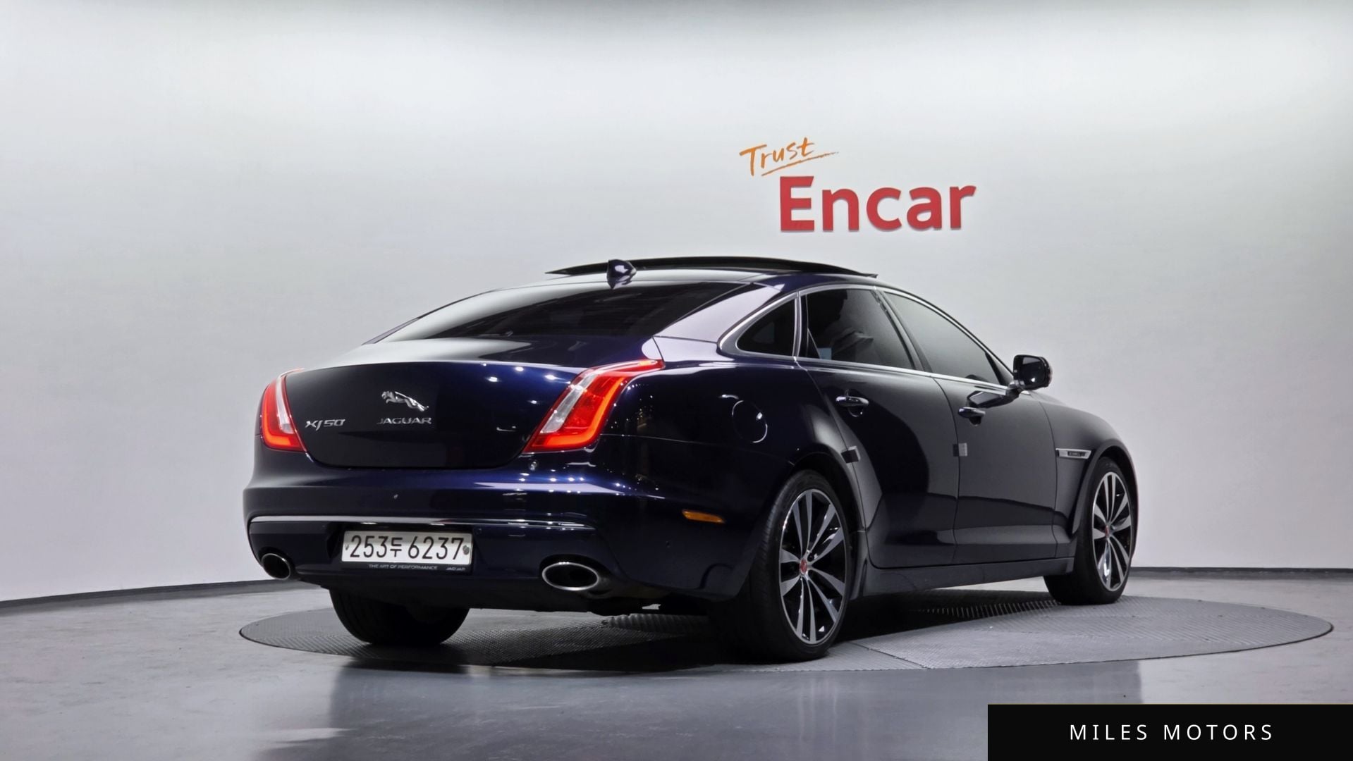 Jaguar All New XJ 2019 — миниатюра 2
