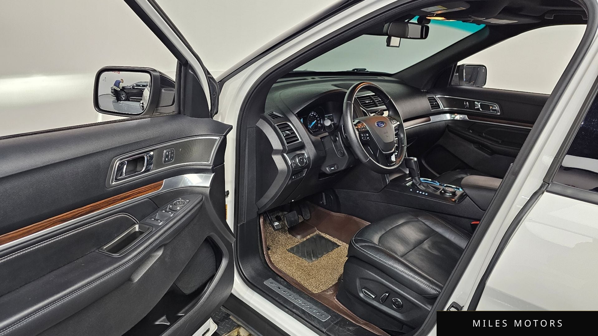 Ford Explorer 2016 — миниатюра 10
