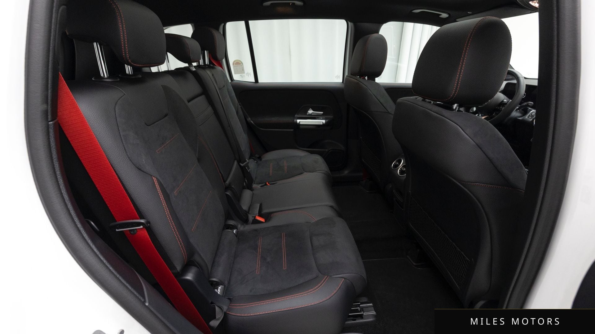 Mercedes-Benz GLB-Class X247 2025 — миниатюра 10