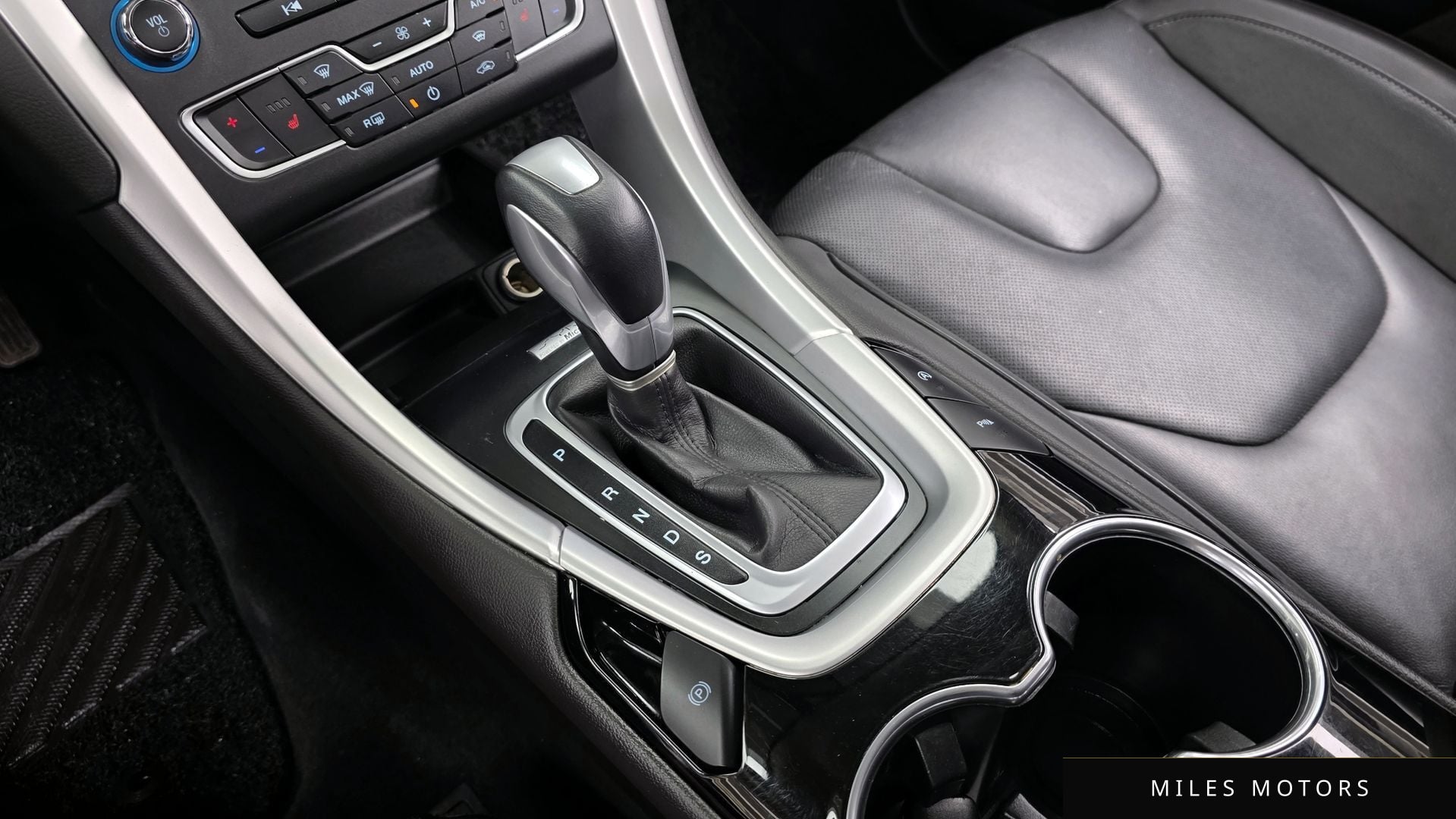 Ford Mondeo 2015 — миниатюра 9