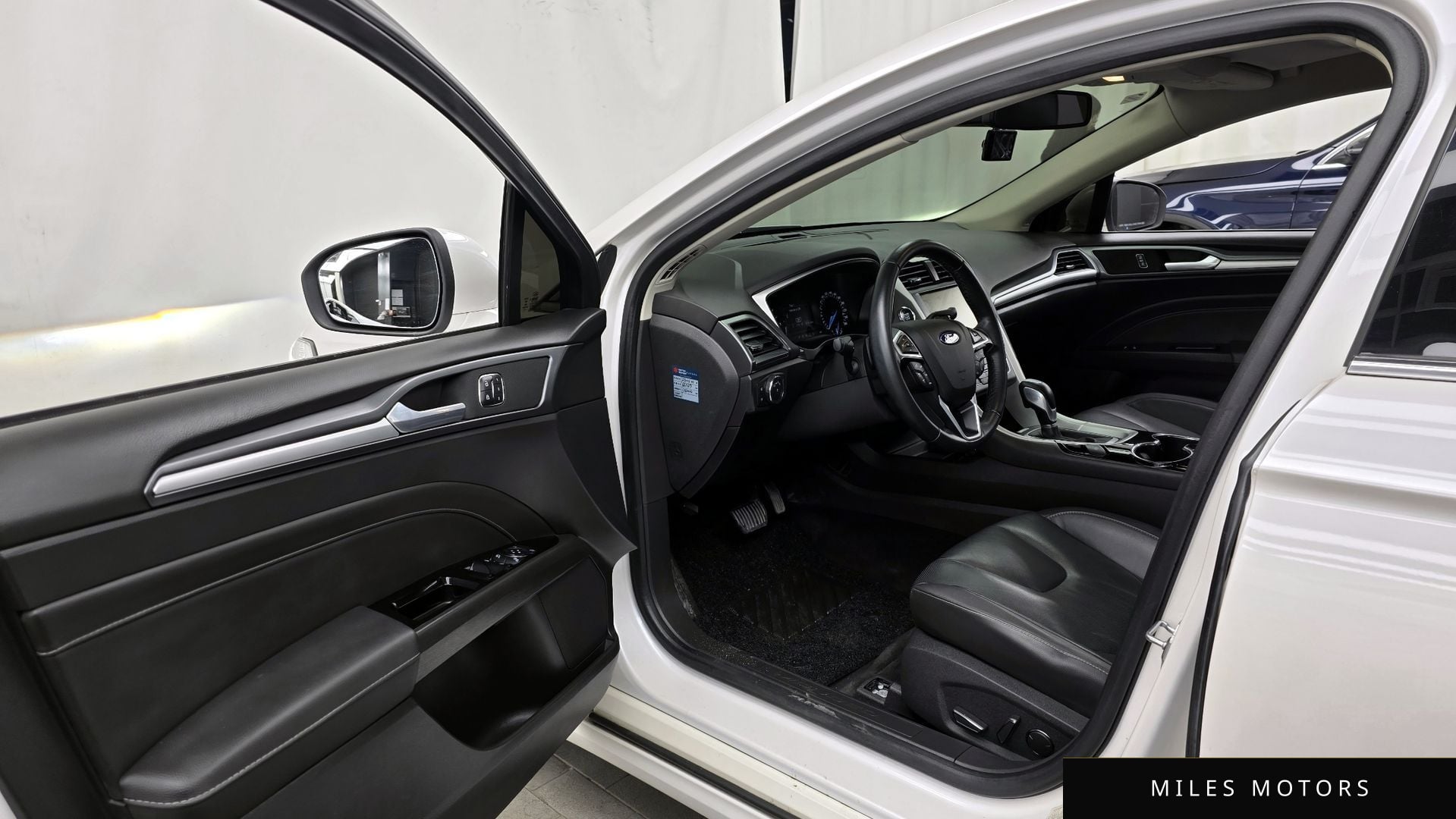 Ford Mondeo 2015 — миниатюра 10