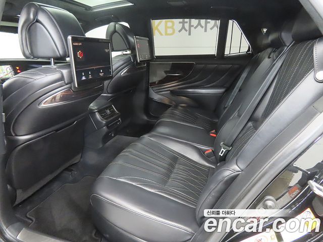 Лексус LS500h 2018 — миниатюра 6