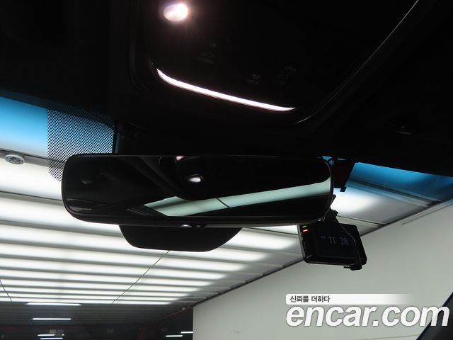 Лексус LS500h 2018 — миниатюра 17