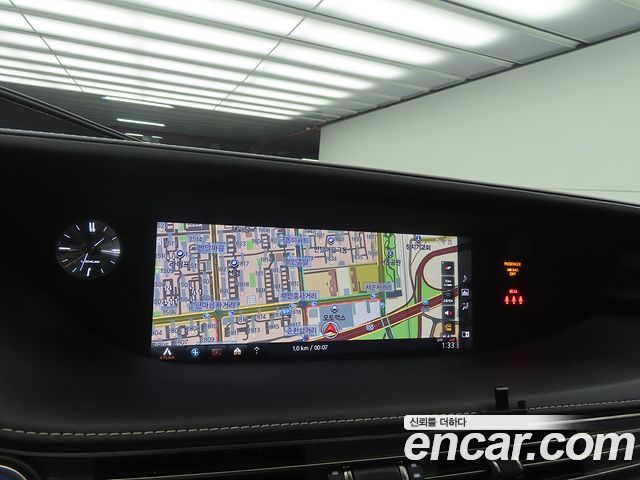 Лексус LS500h 2018 — миниатюра 18