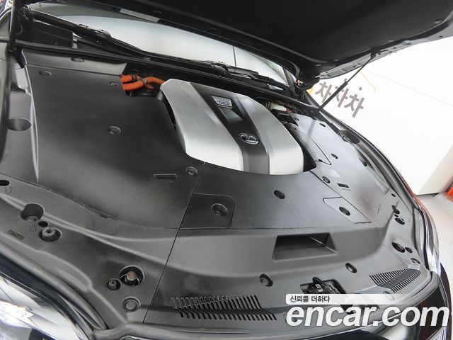 Лексус LS500h 2018 — миниатюра 23