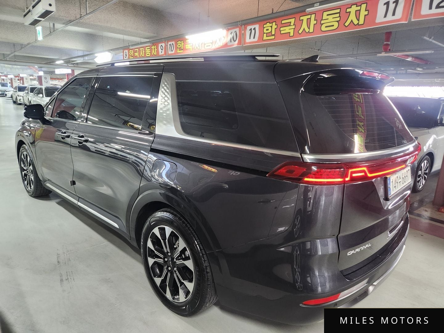 Kia Carnival 2023 — миниатюра 2