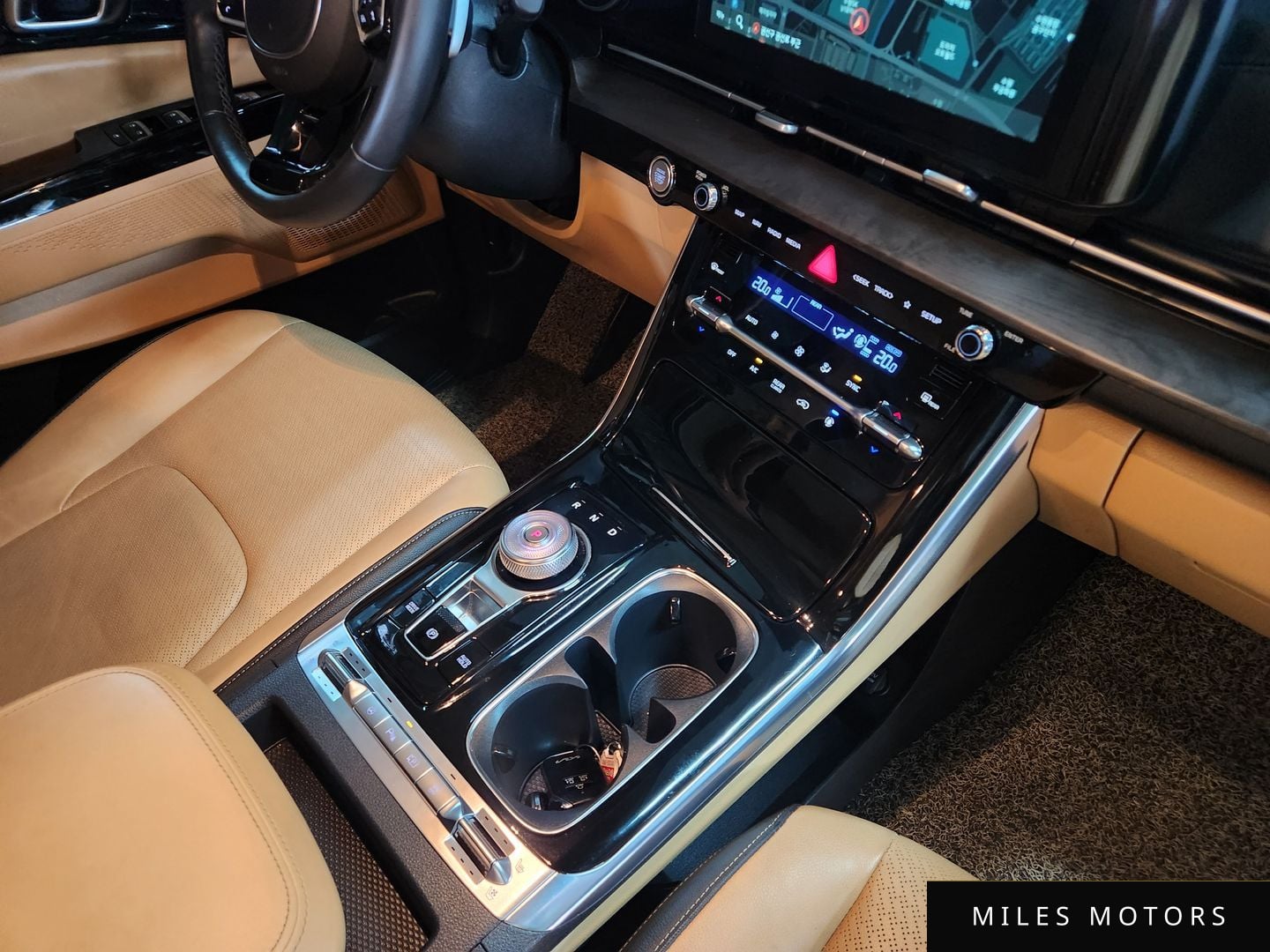 Kia Carnival 2023 — миниатюра 9