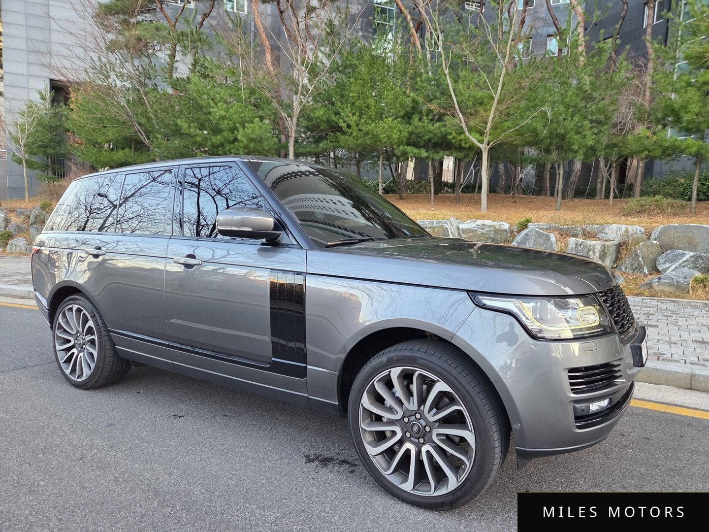 Land Rover Range Rover 2016 — фото 1 из 12