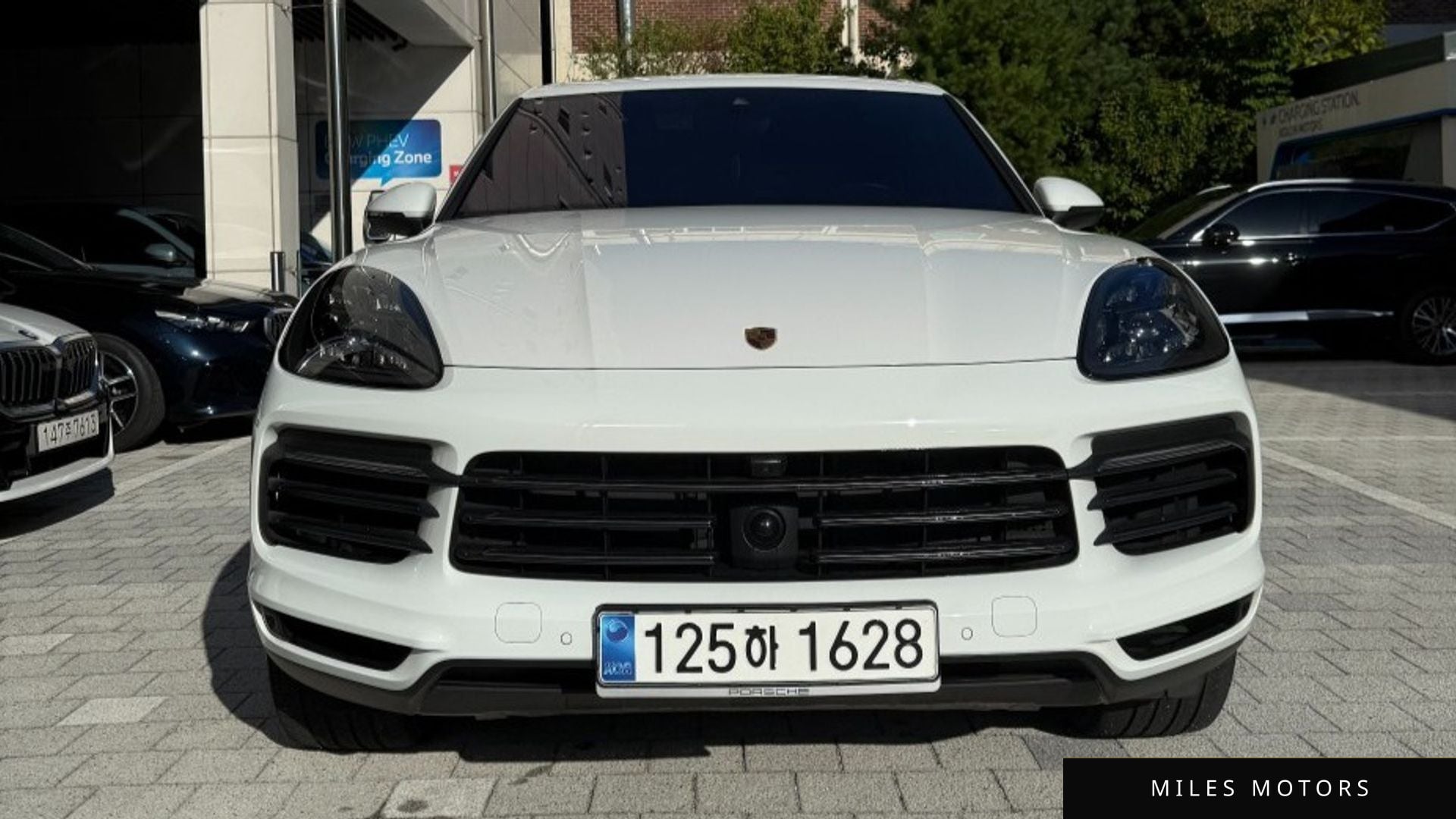 Porsche Cayenne 2023 — миниатюра 3