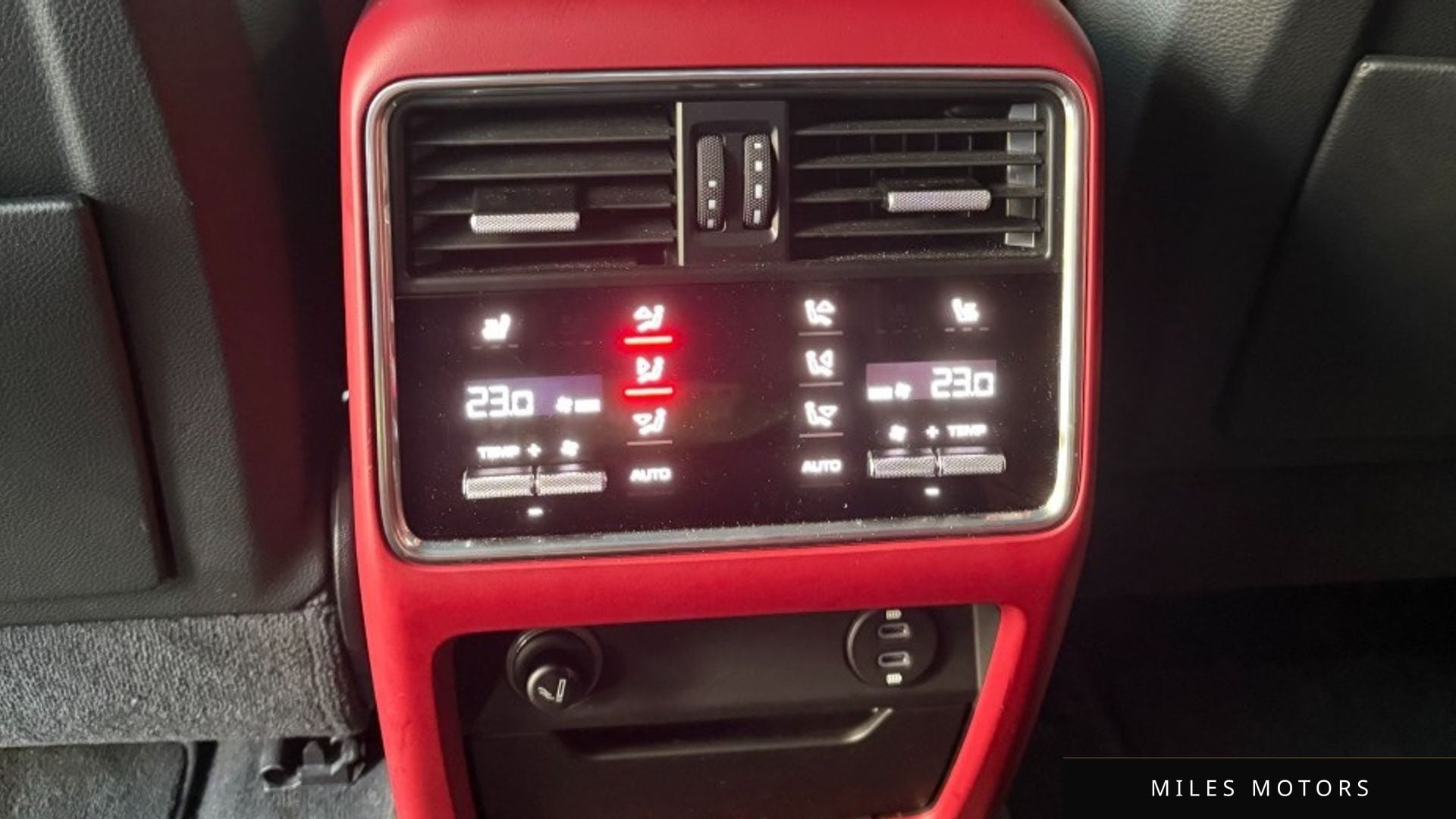 Porsche Cayenne 2023 — миниатюра 11