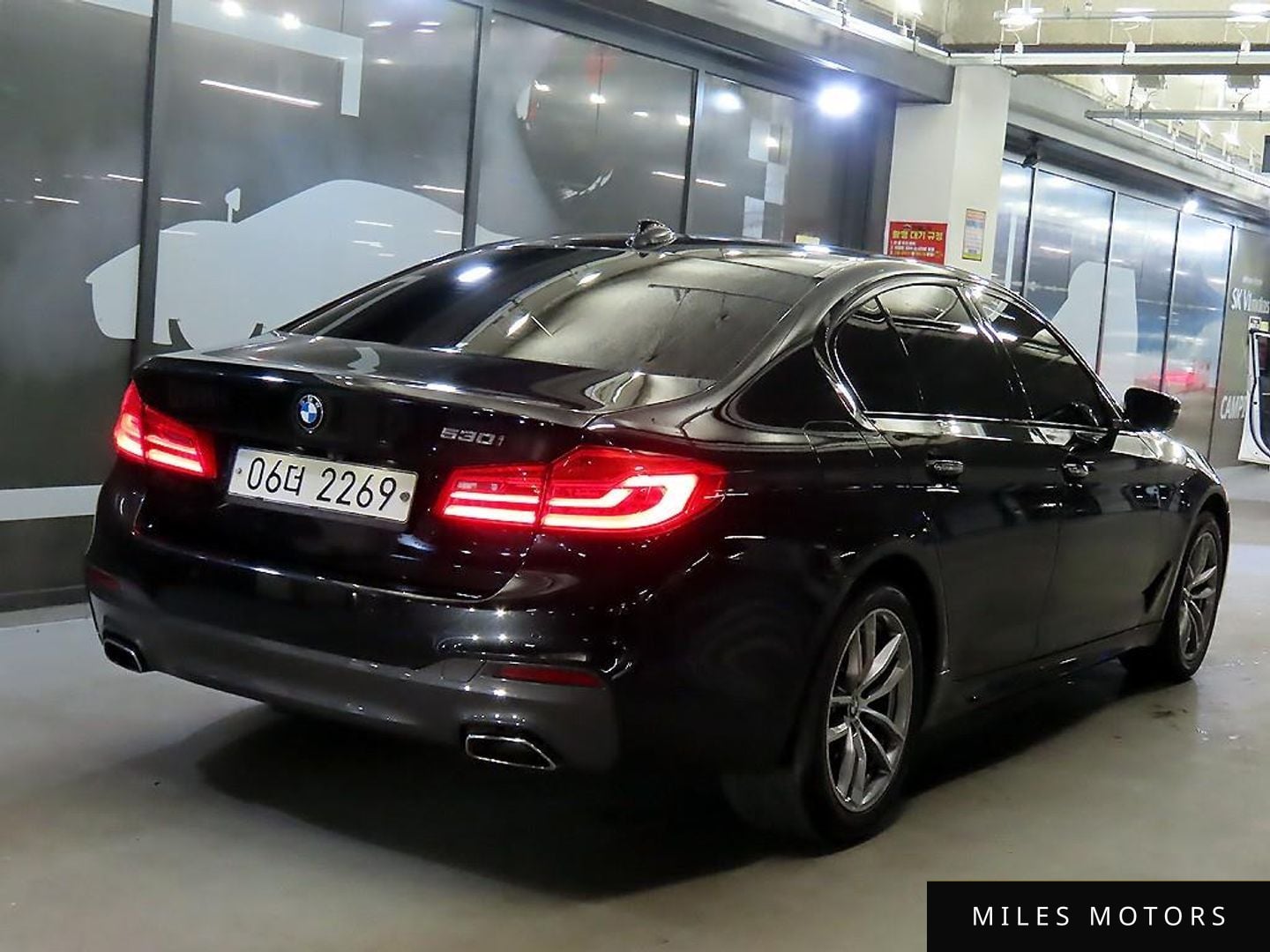 BMW 5 Series (G30) 2017 — миниатюра 4