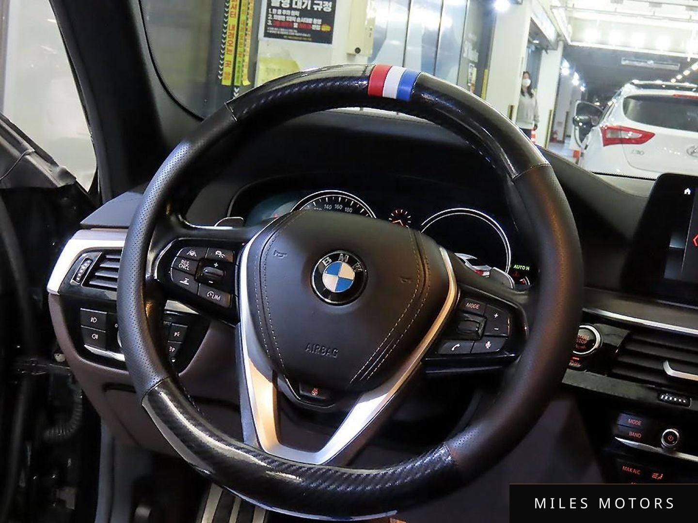 BMW 5 Series (G30) 2017 — миниатюра 8