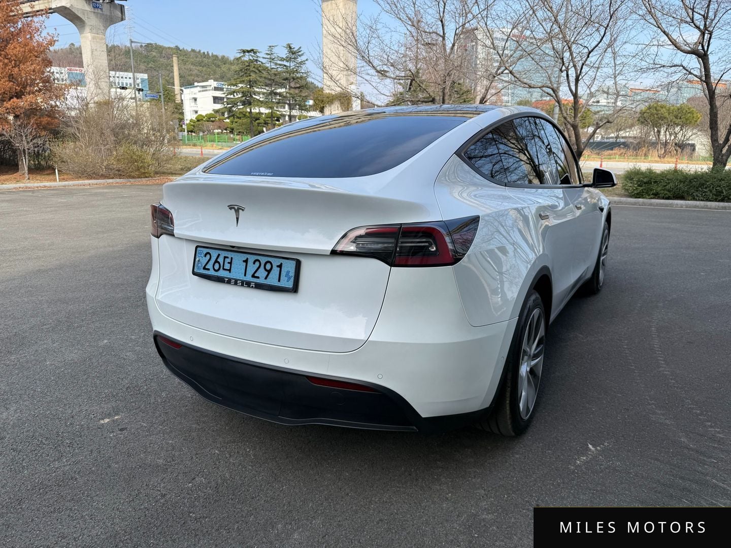 Tesla Model Y 2021 — миниатюра 7