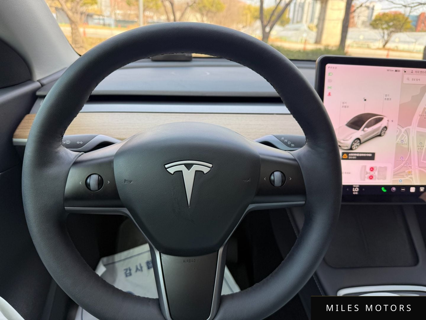 Tesla Model Y 2021 — миниатюра 8