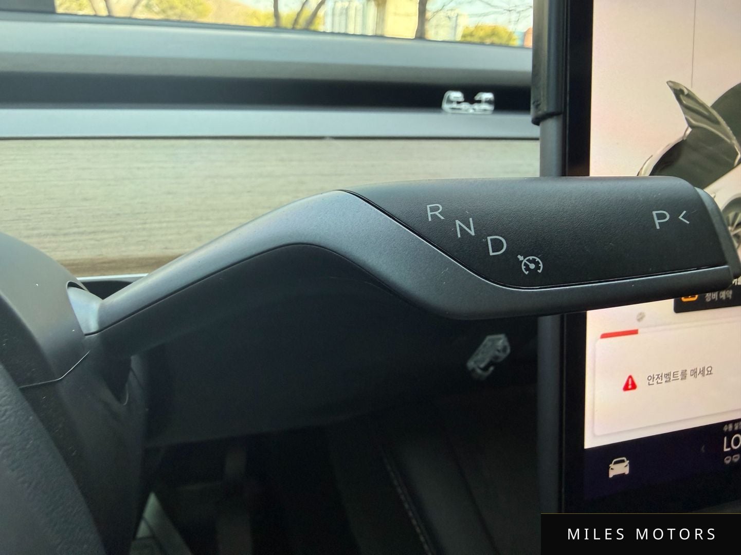 Tesla Model Y 2021 — миниатюра 9