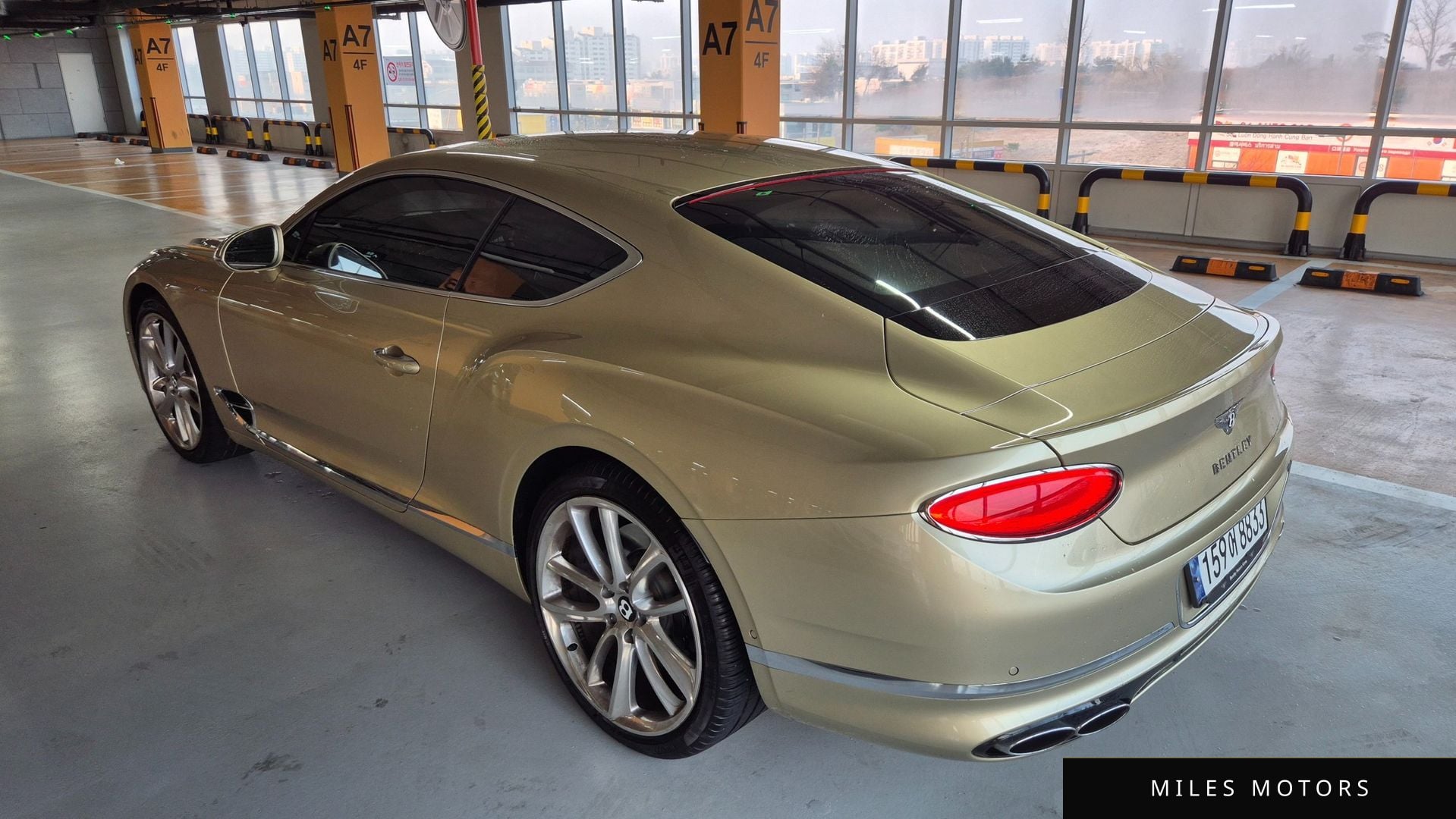 Bentley Continental GT 2023 — миниатюра 4