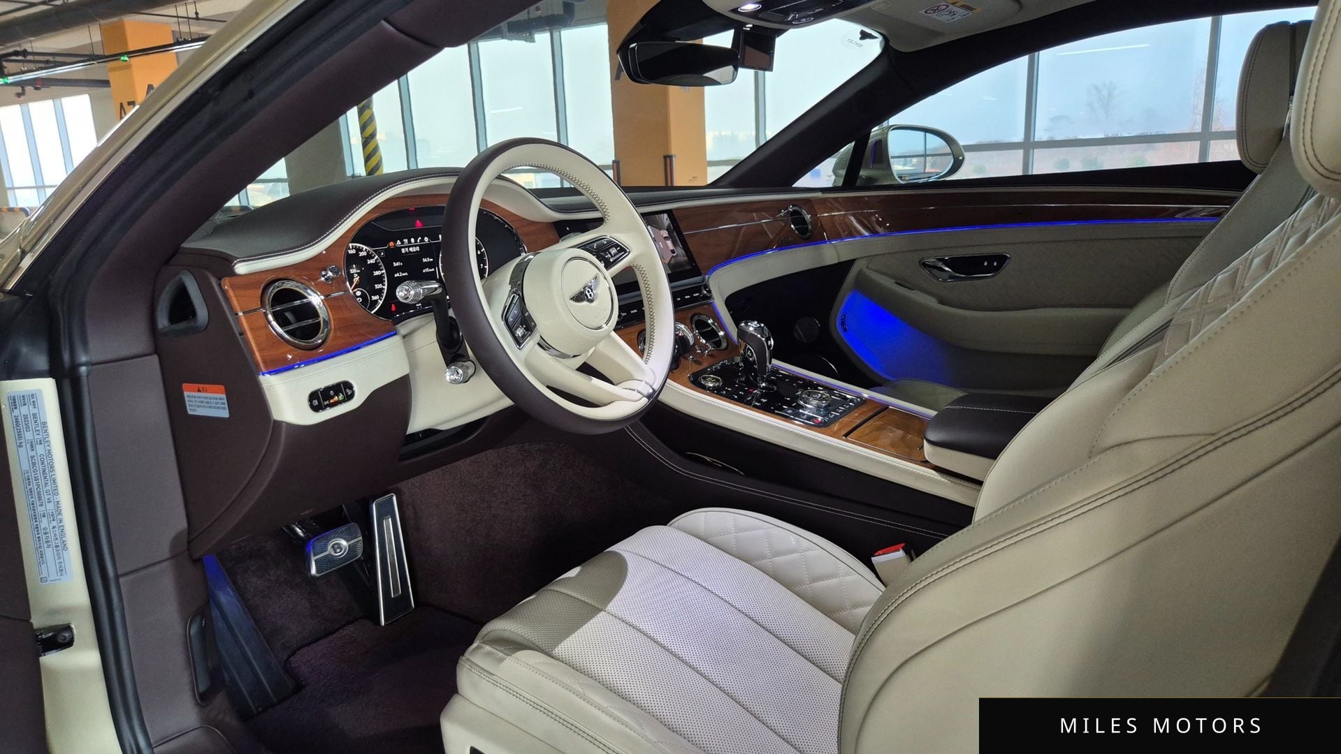 Bentley Continental GT 2023 — миниатюра 8