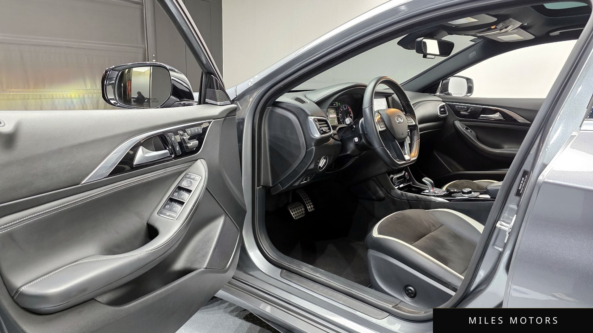 Infiniti Q30 2017 — миниатюра 11