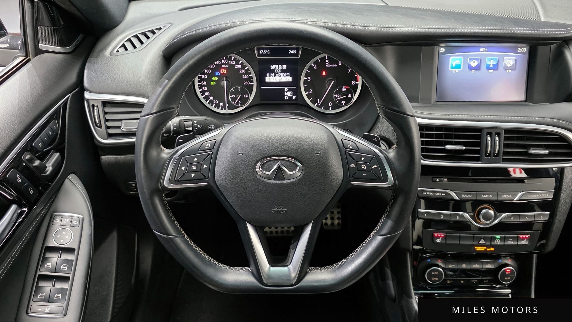 Infiniti Q30 2017 — миниатюра 13