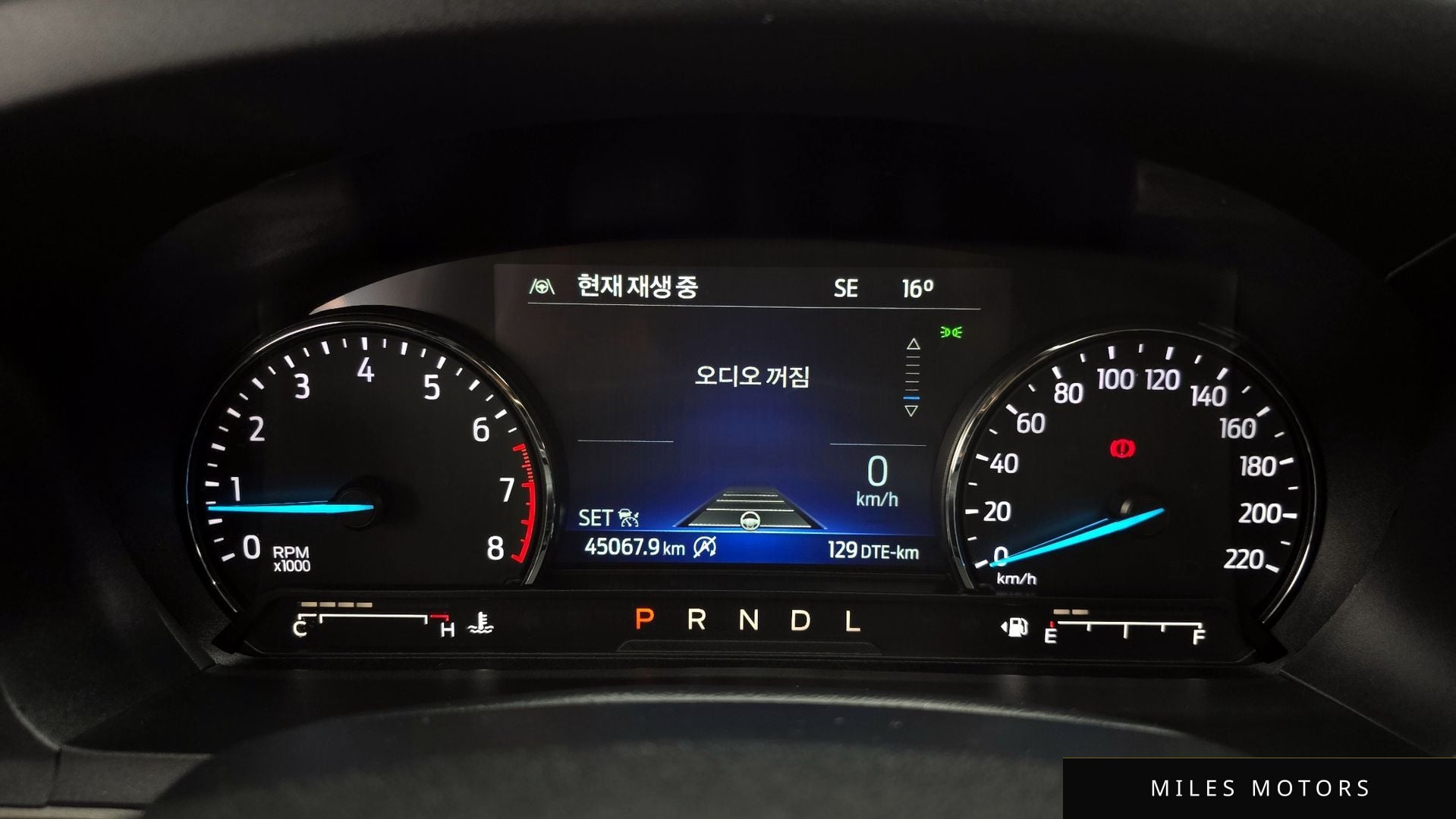 Ford 익스플로러 2022 — миниатюра 8