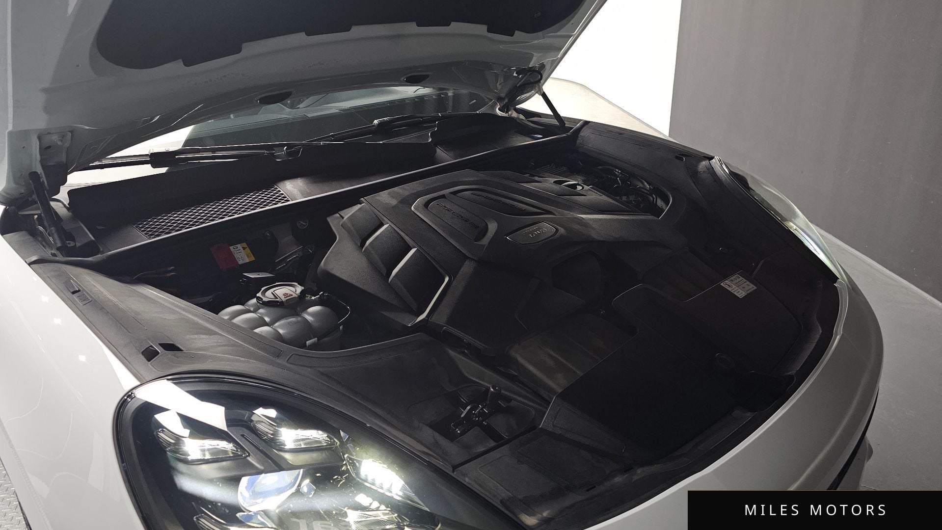 Porsche Cayenne 2019 — миниатюра 6
