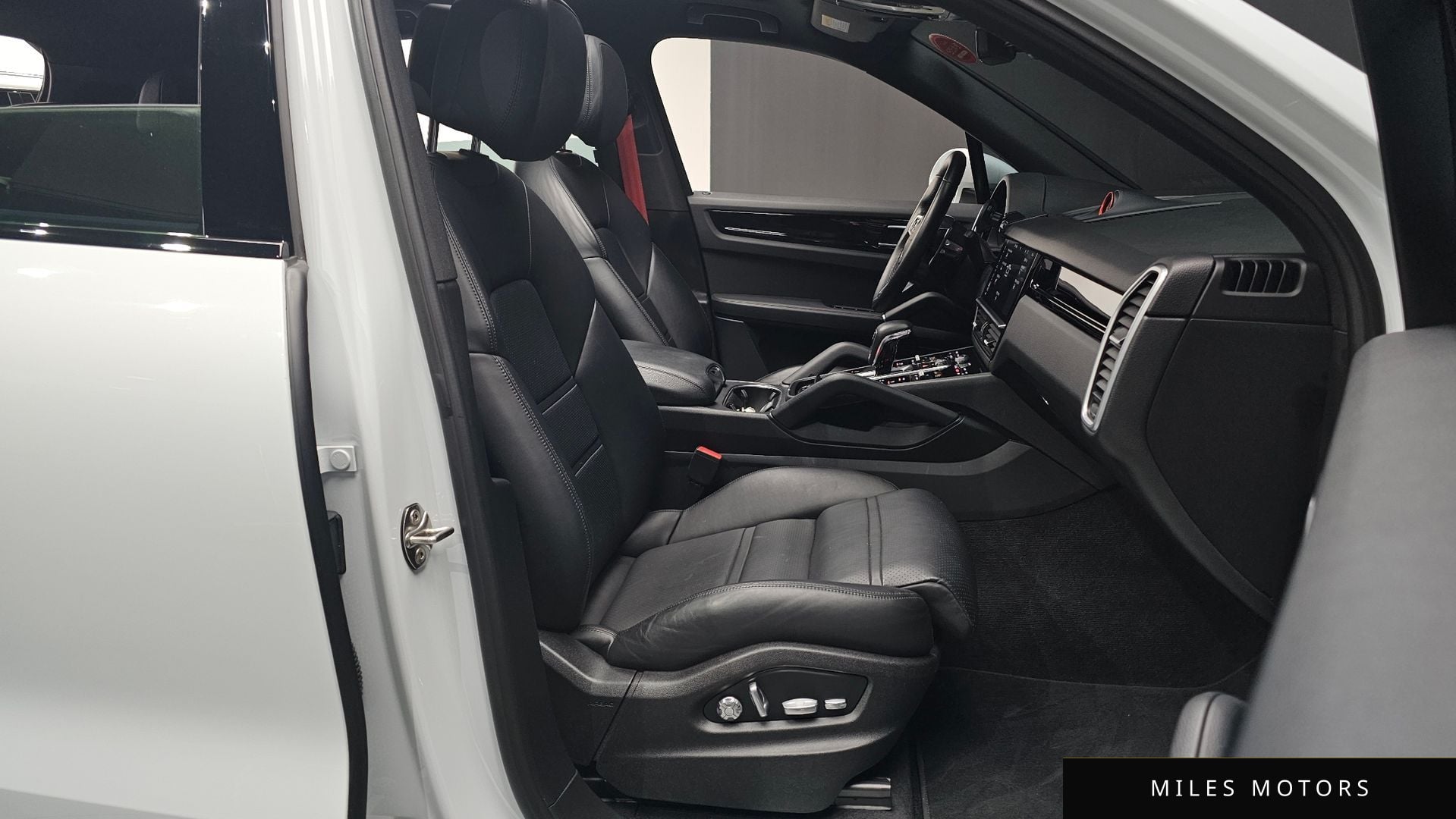 Porsche Cayenne 2019 — миниатюра 10