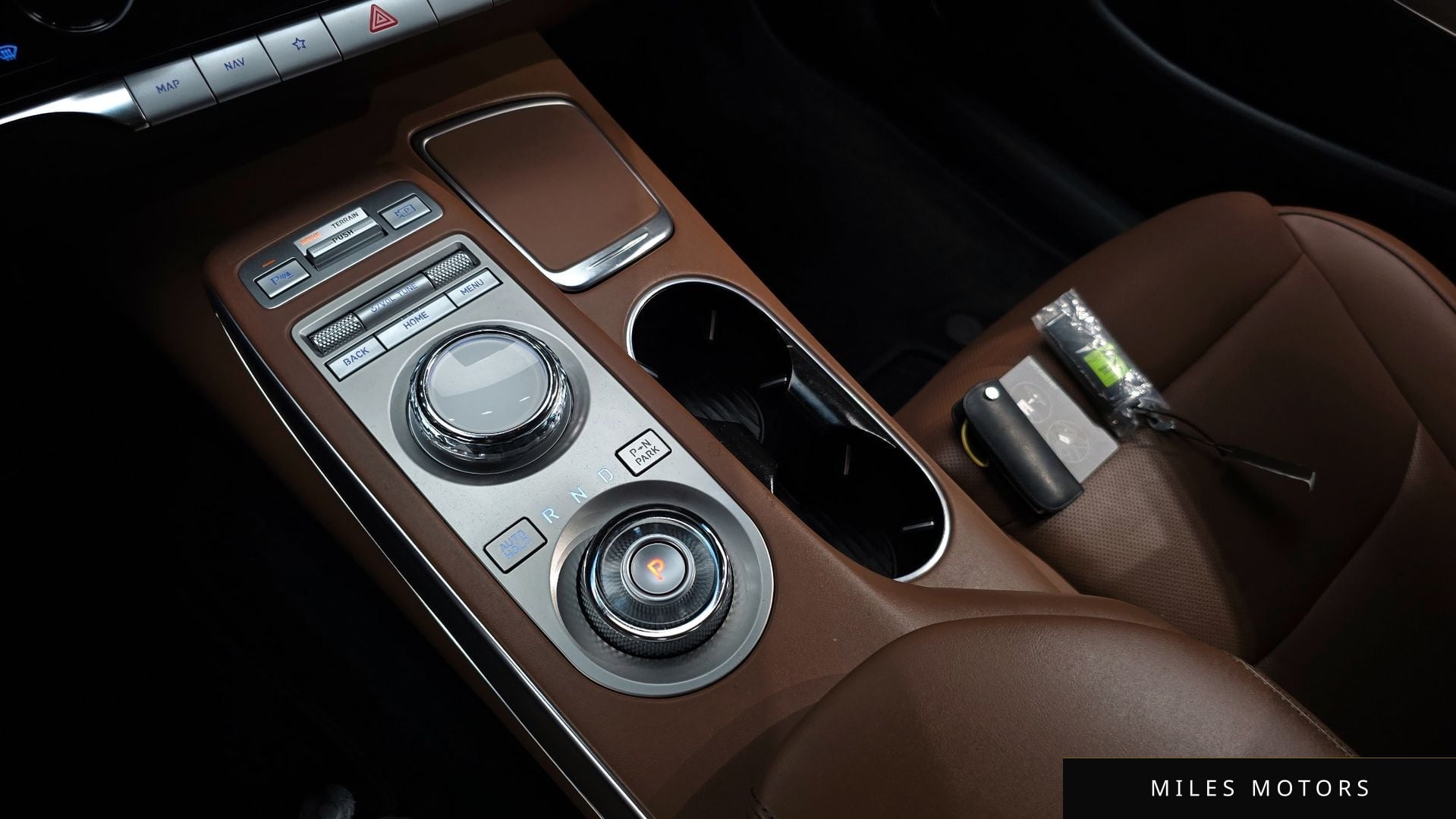 Genesis GV70 2021 — миниатюра 9