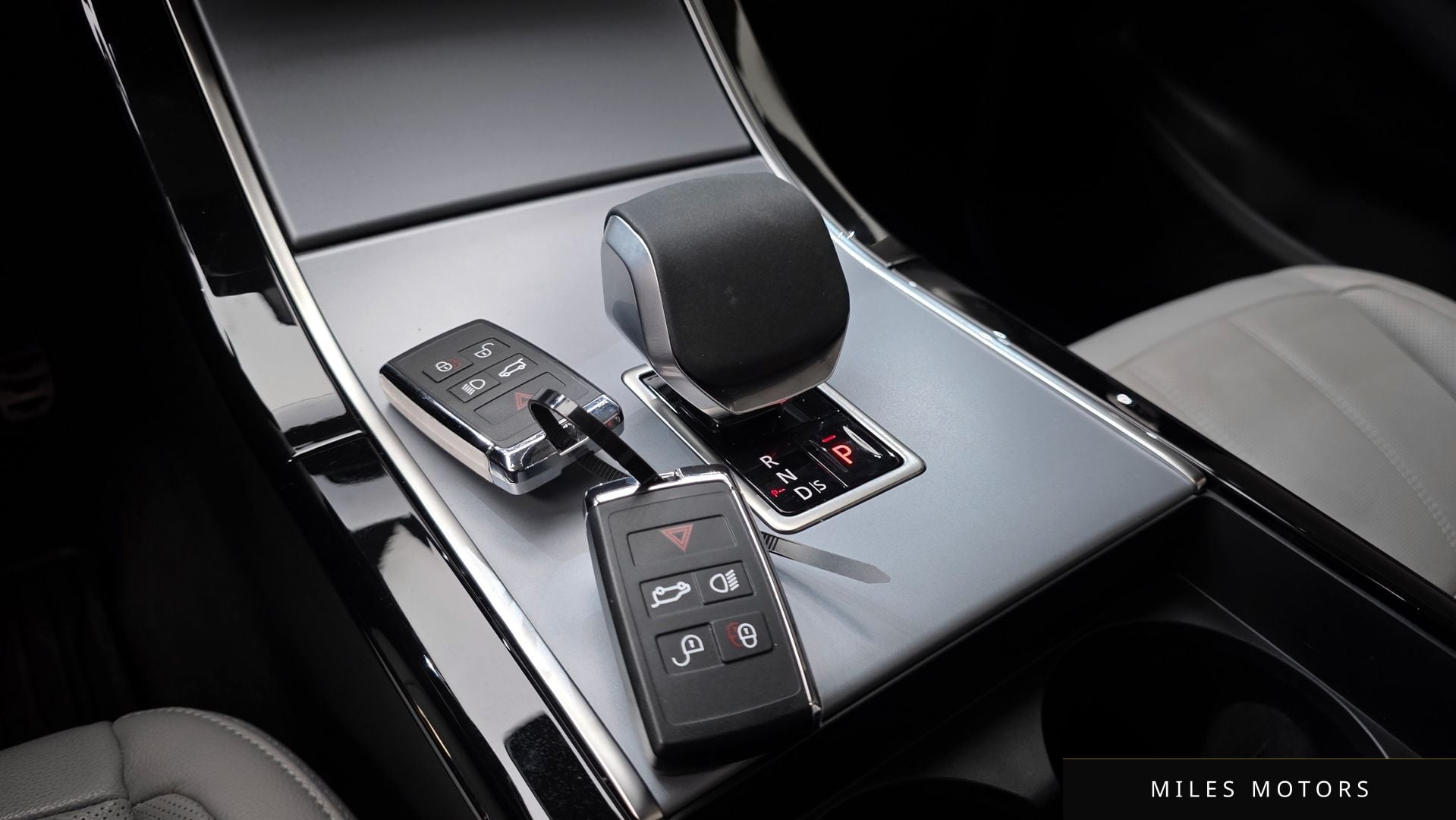 Land Rover Range Rover Evoque 2025 — миниатюра 9