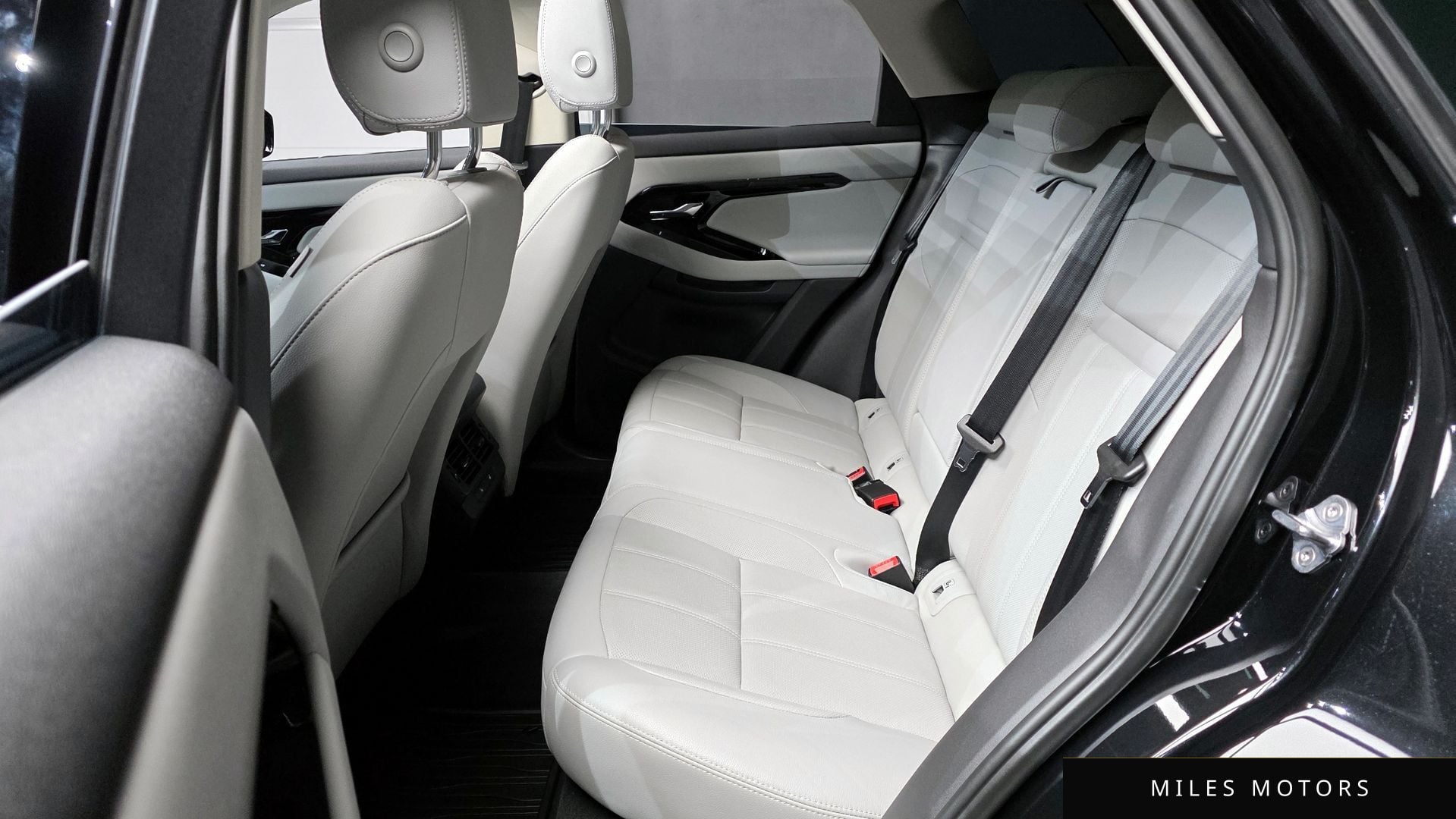 Land Rover Range Rover Evoque 2025 — миниатюра 12