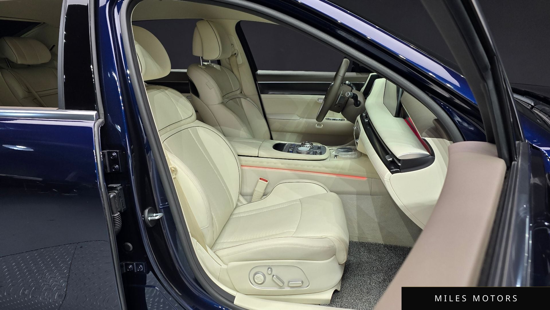 Genesis G90 (RS4) 2023 — миниатюра 10