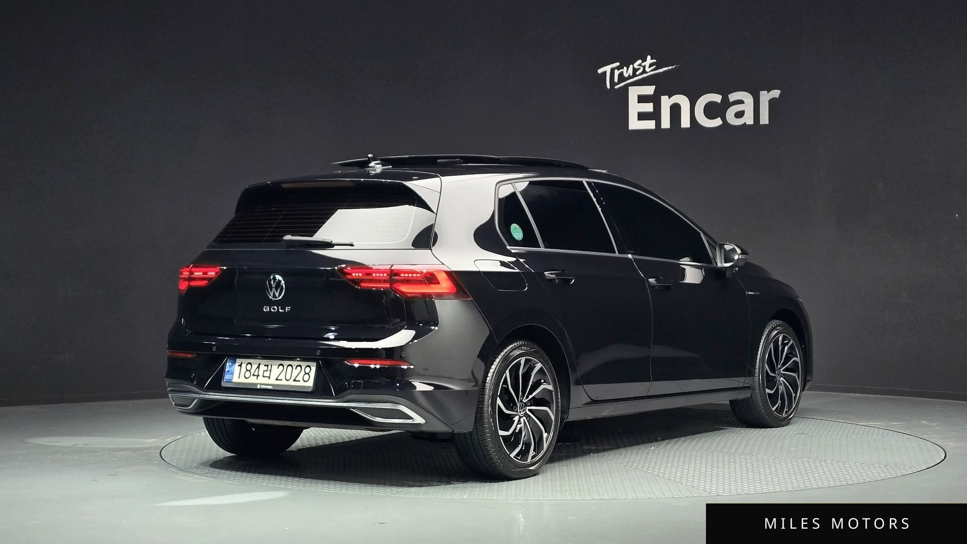 Volkswagen 골프 2022 — миниатюра 2