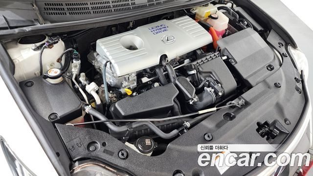 Лексус CT200h 2017 — миниатюра 6