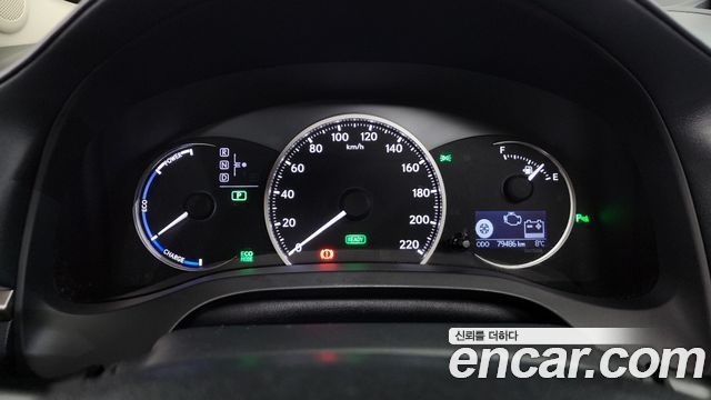 Лексус CT200h 2017 — миниатюра 8