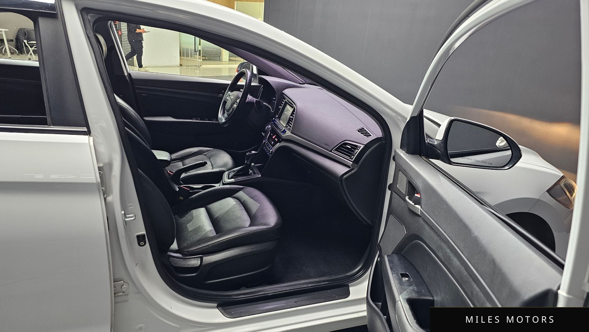 Hyundai AVANTE 2016 — миниатюра 10