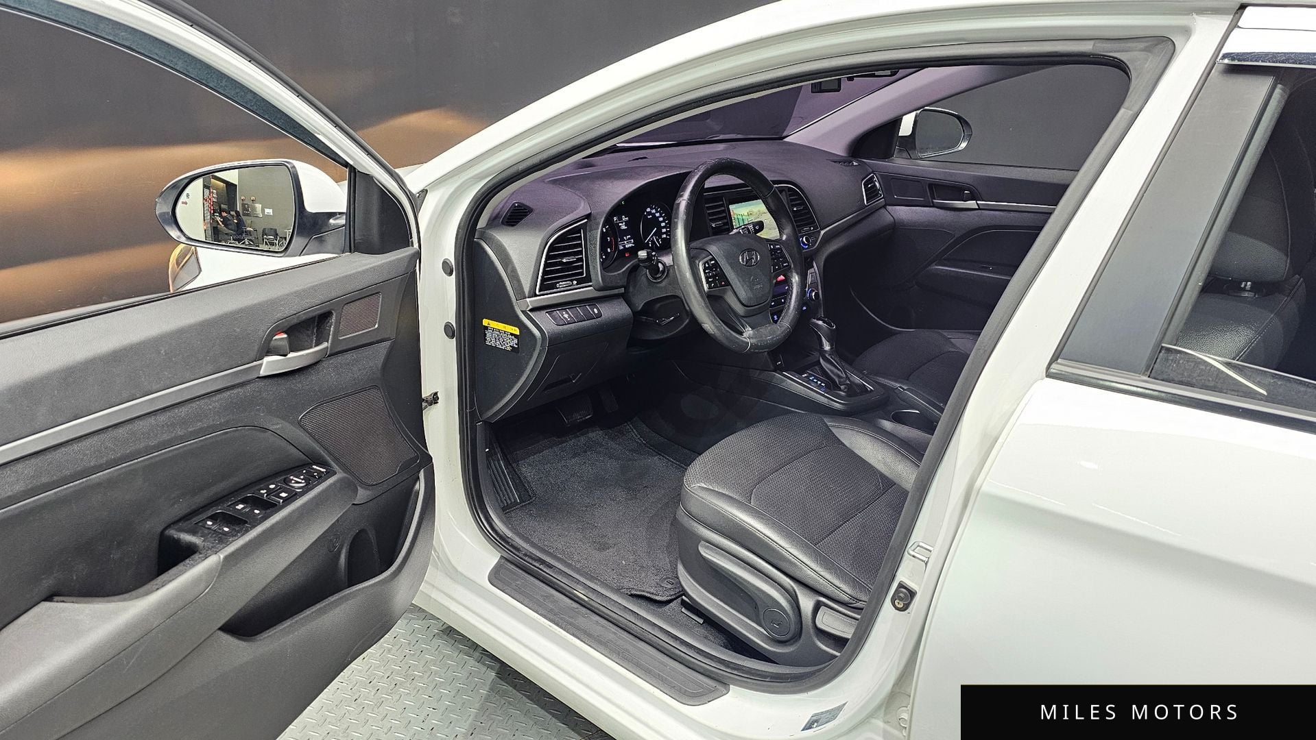 Hyundai AVANTE 2016 — миниатюра 11