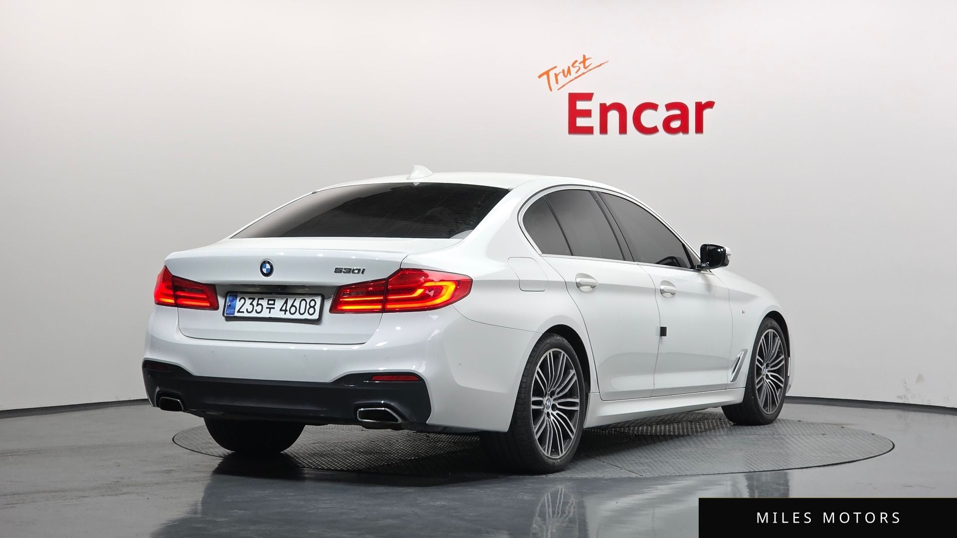 BMW 5 Series (G30) 2020 — миниатюра 2