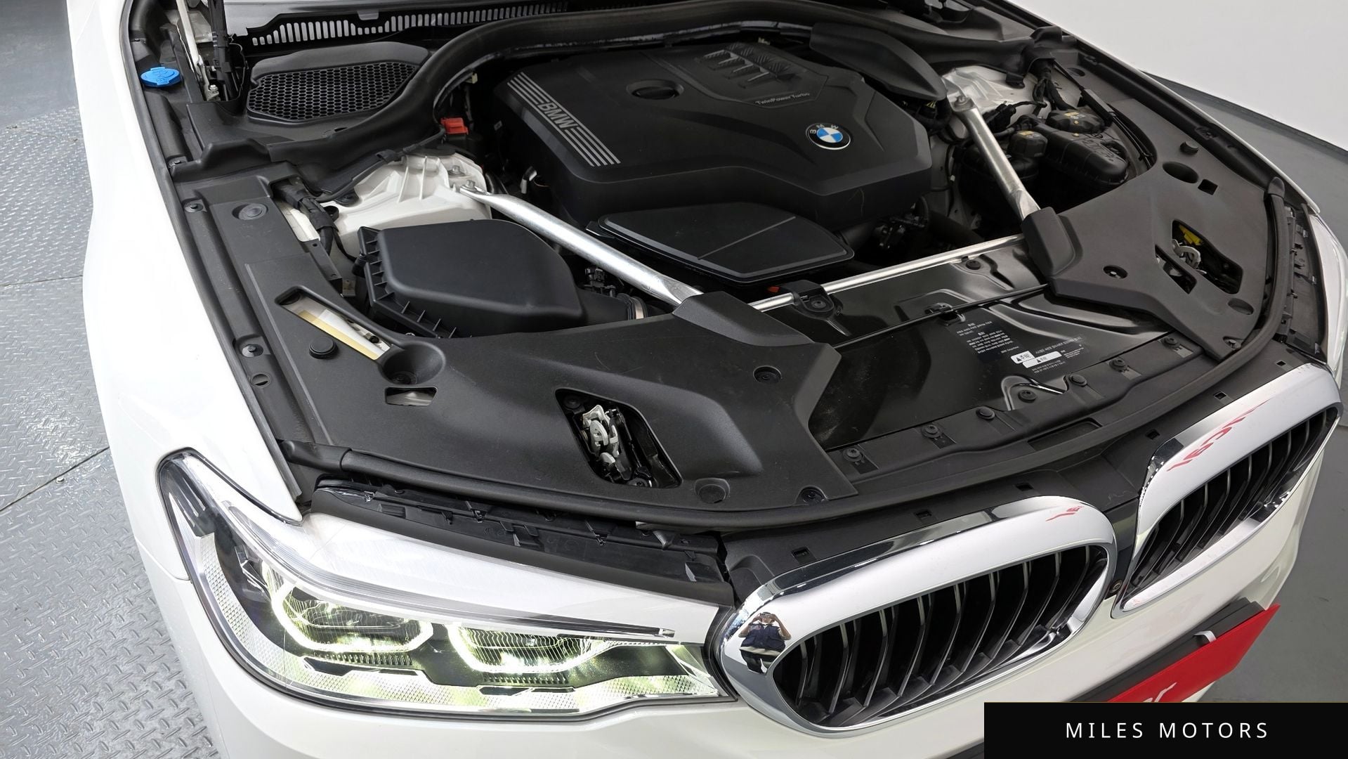 BMW 5 Series (G30) 2020 — миниатюра 6