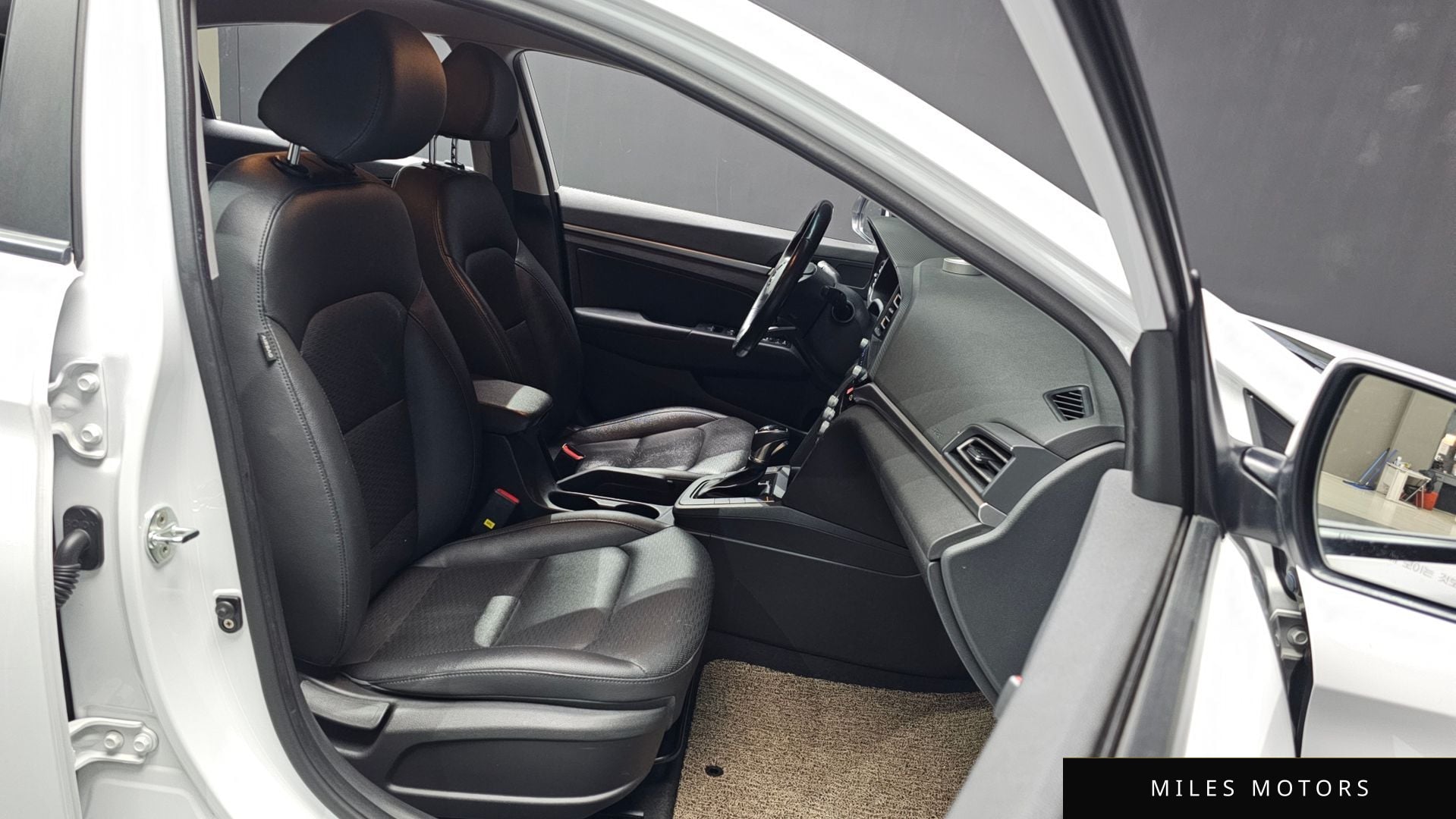 Hyundai AVANTE 2019 — миниатюра 11