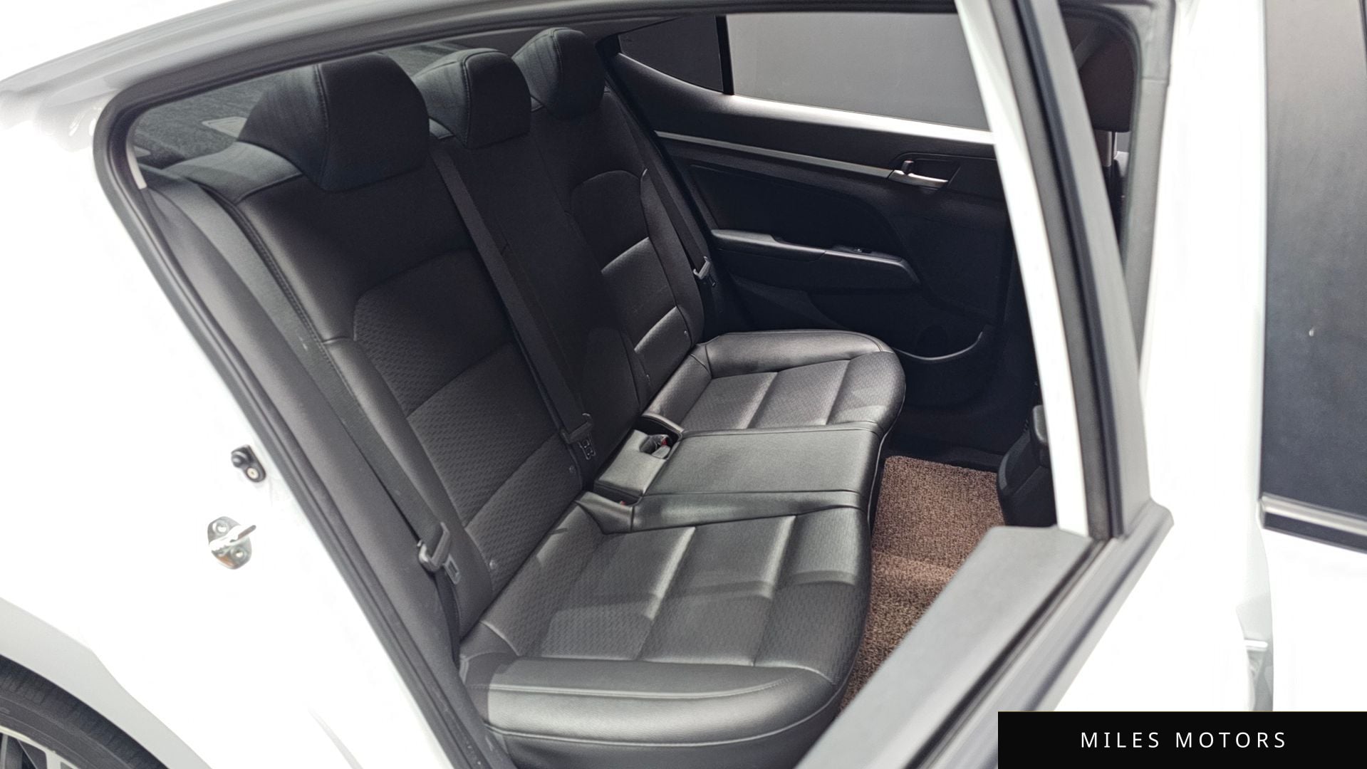 Hyundai AVANTE 2019 — миниатюра 12