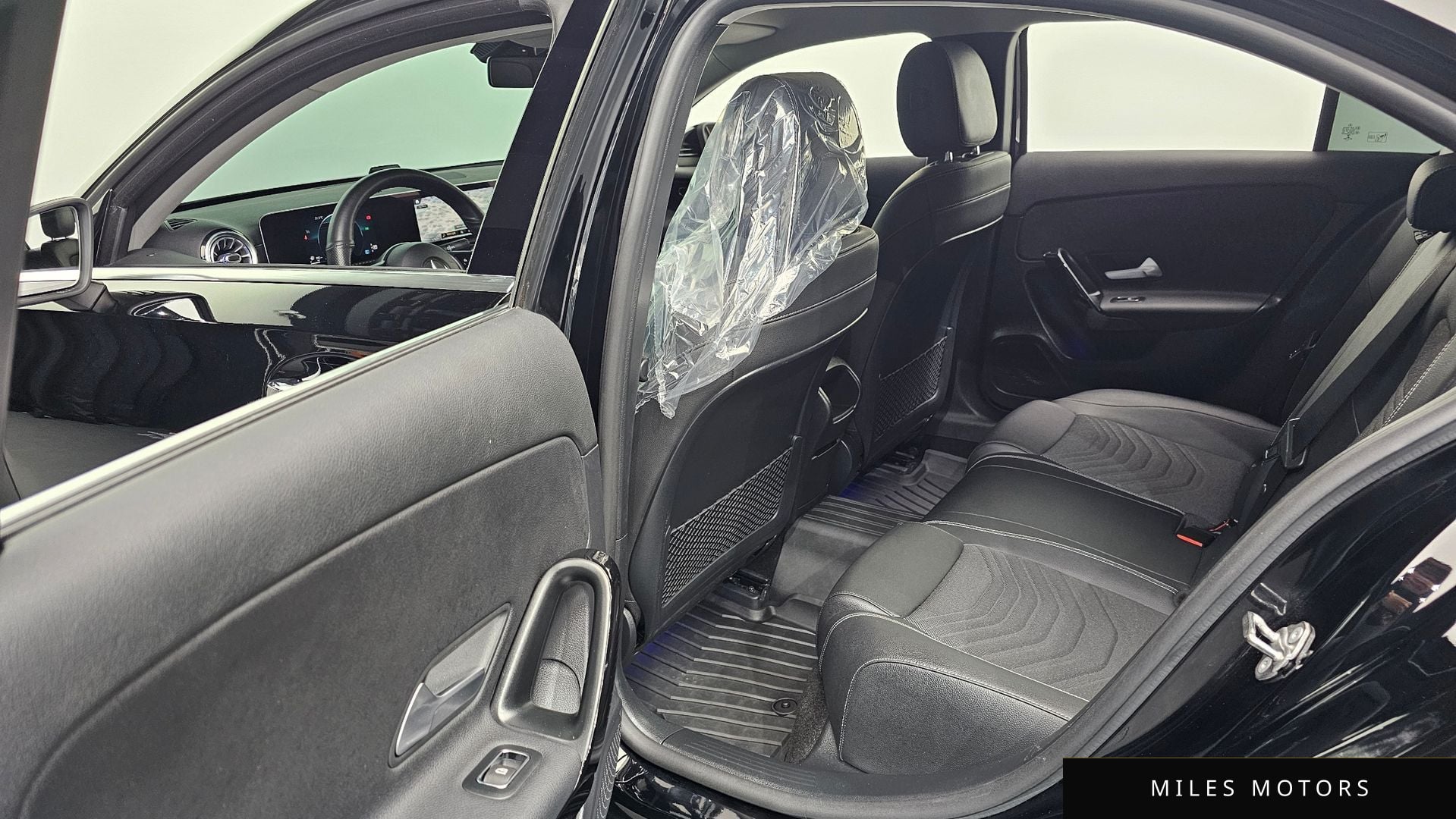 Mercedes-Benz A-Class W177 2020 — миниатюра 11